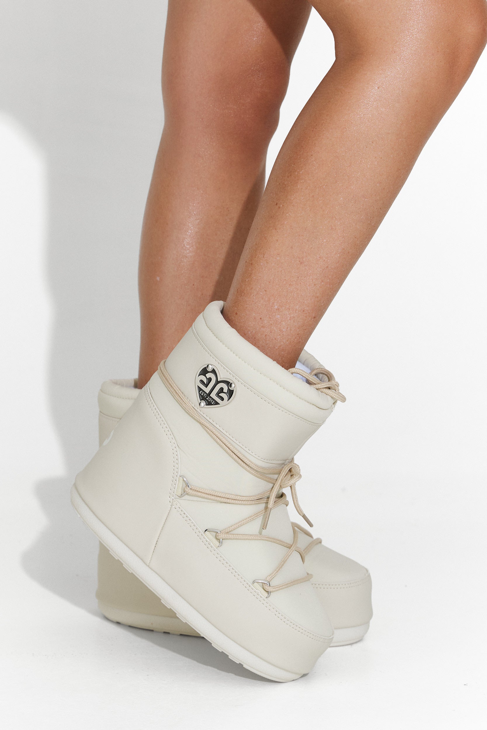 Women's beige boots Sameria Bogas