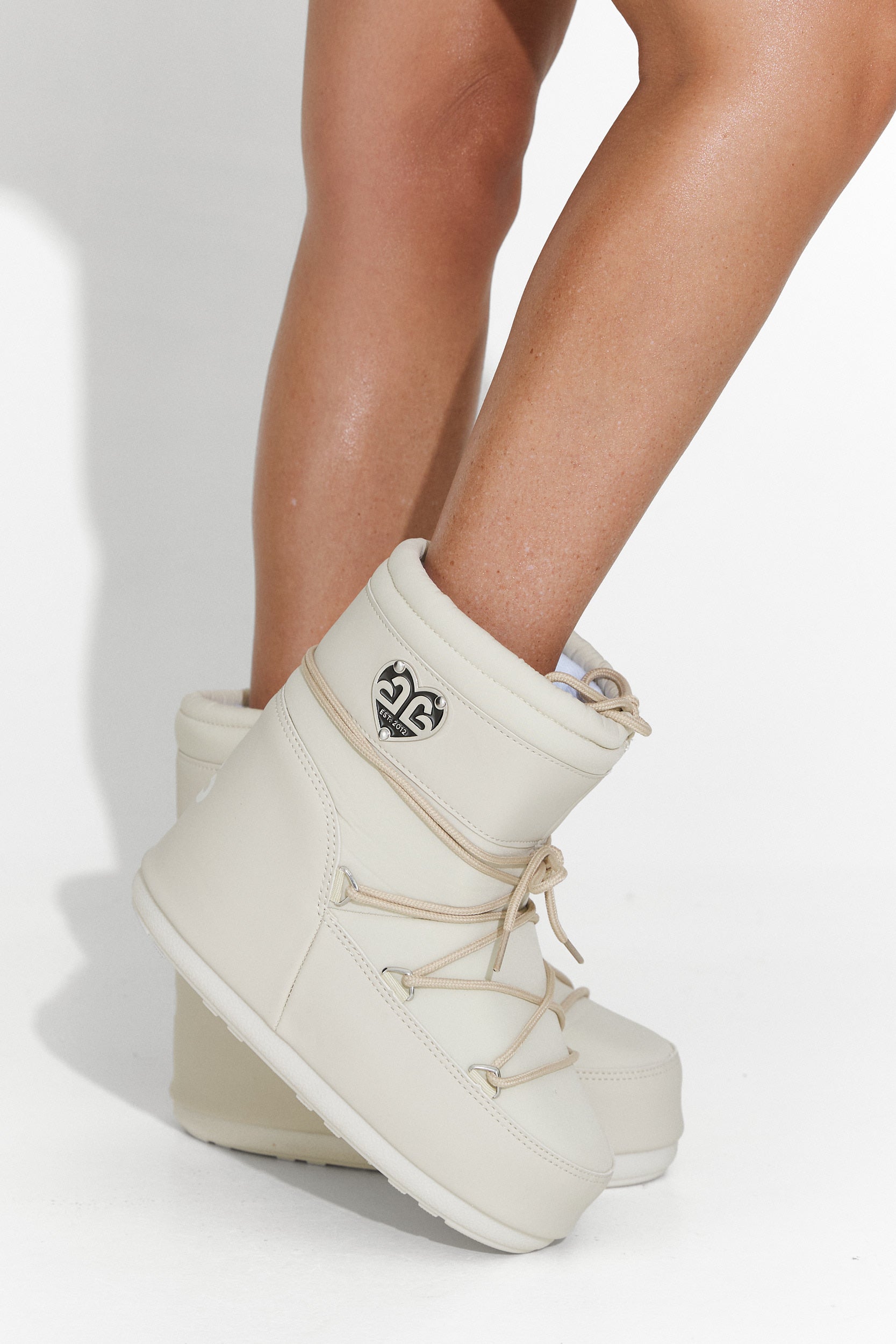 Women's beige boots Sameria Bogas