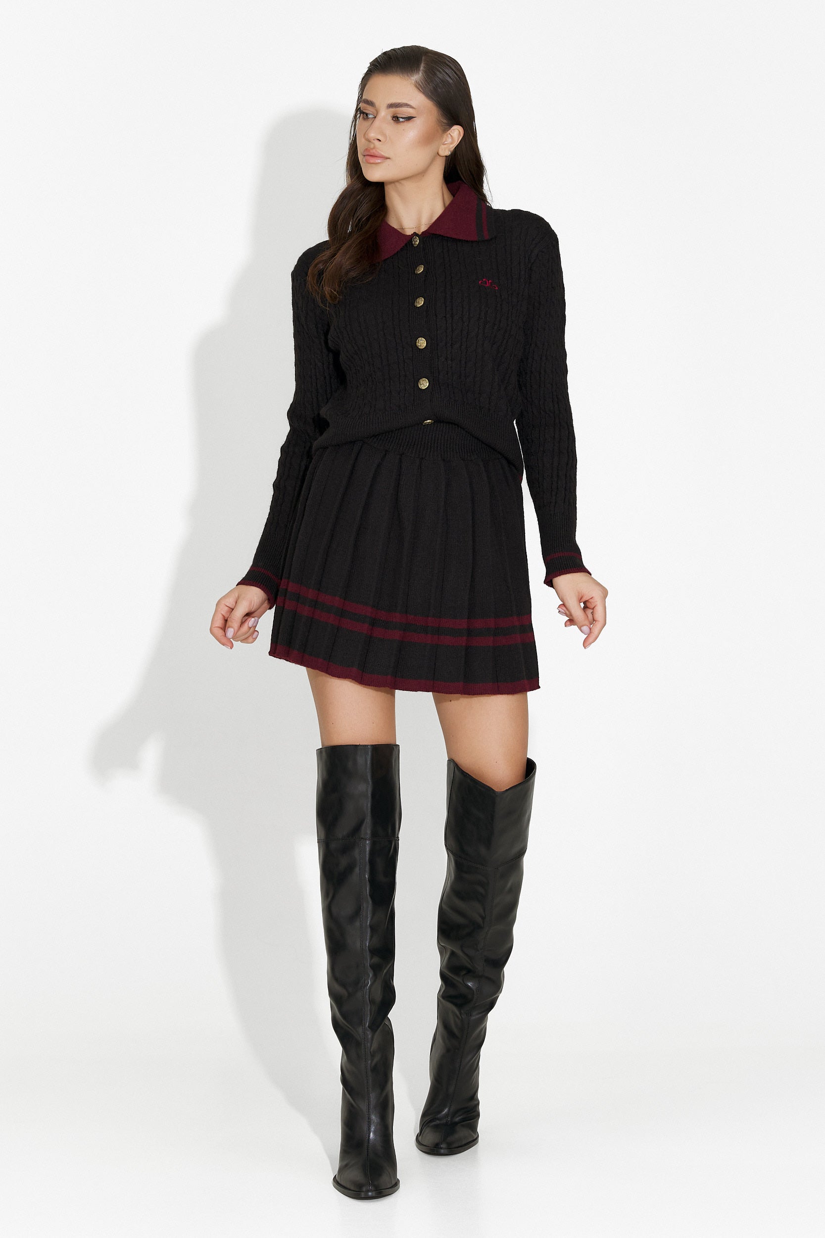 Compleu cu fusta negru Kendia Bogas