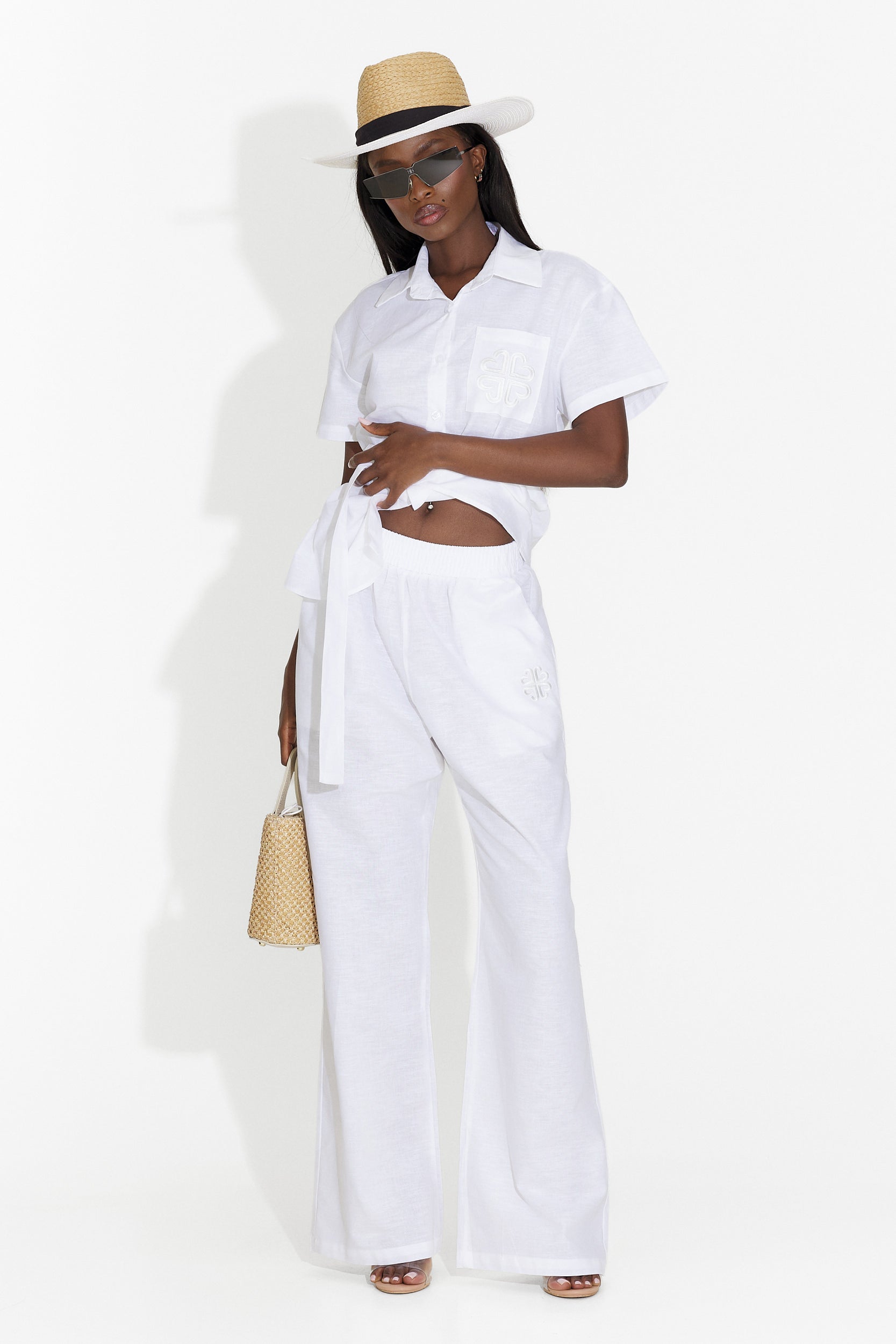Fuisa Bogas White Pants Suit