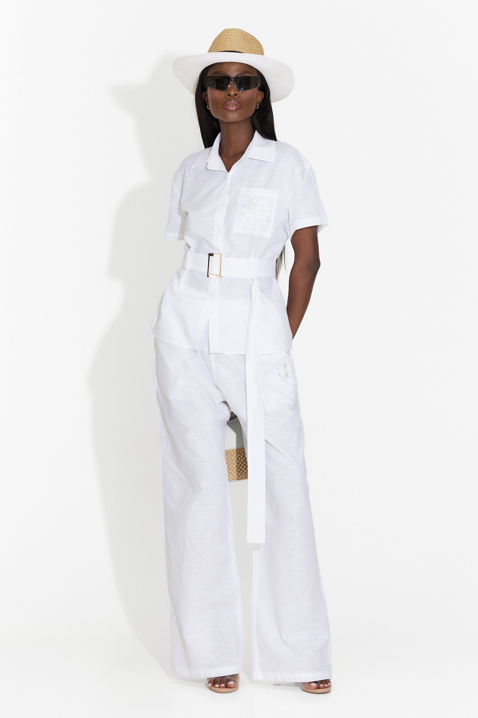 Fuisa Bogas White Pants Suit