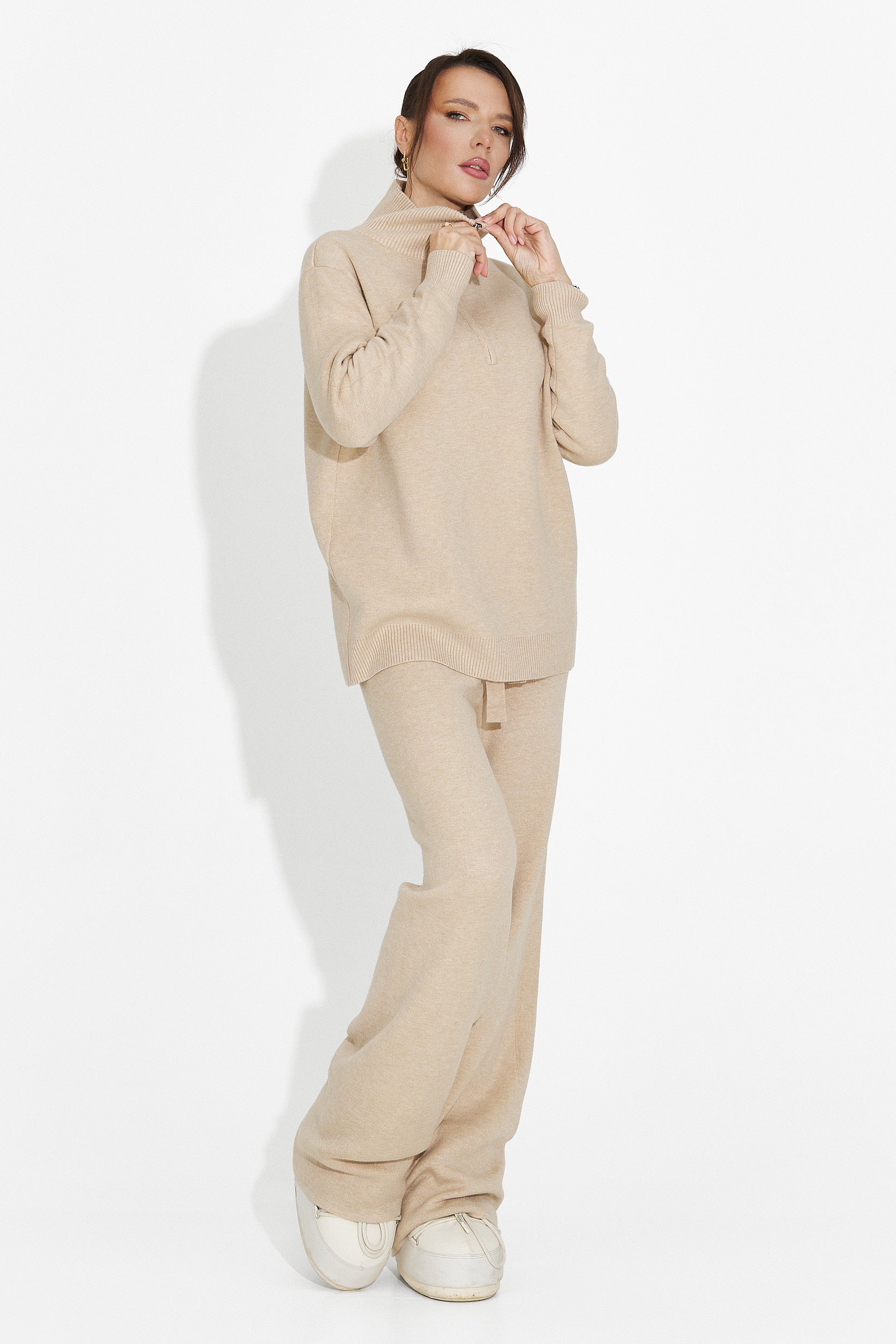 Compleu cu pantaloni bej Lebrisa Bogas