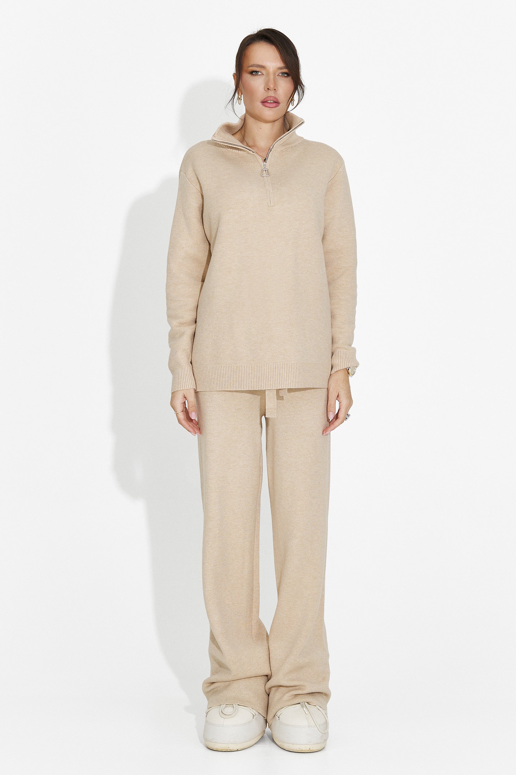 Compleu cu pantaloni bej Lebrisa Bogas