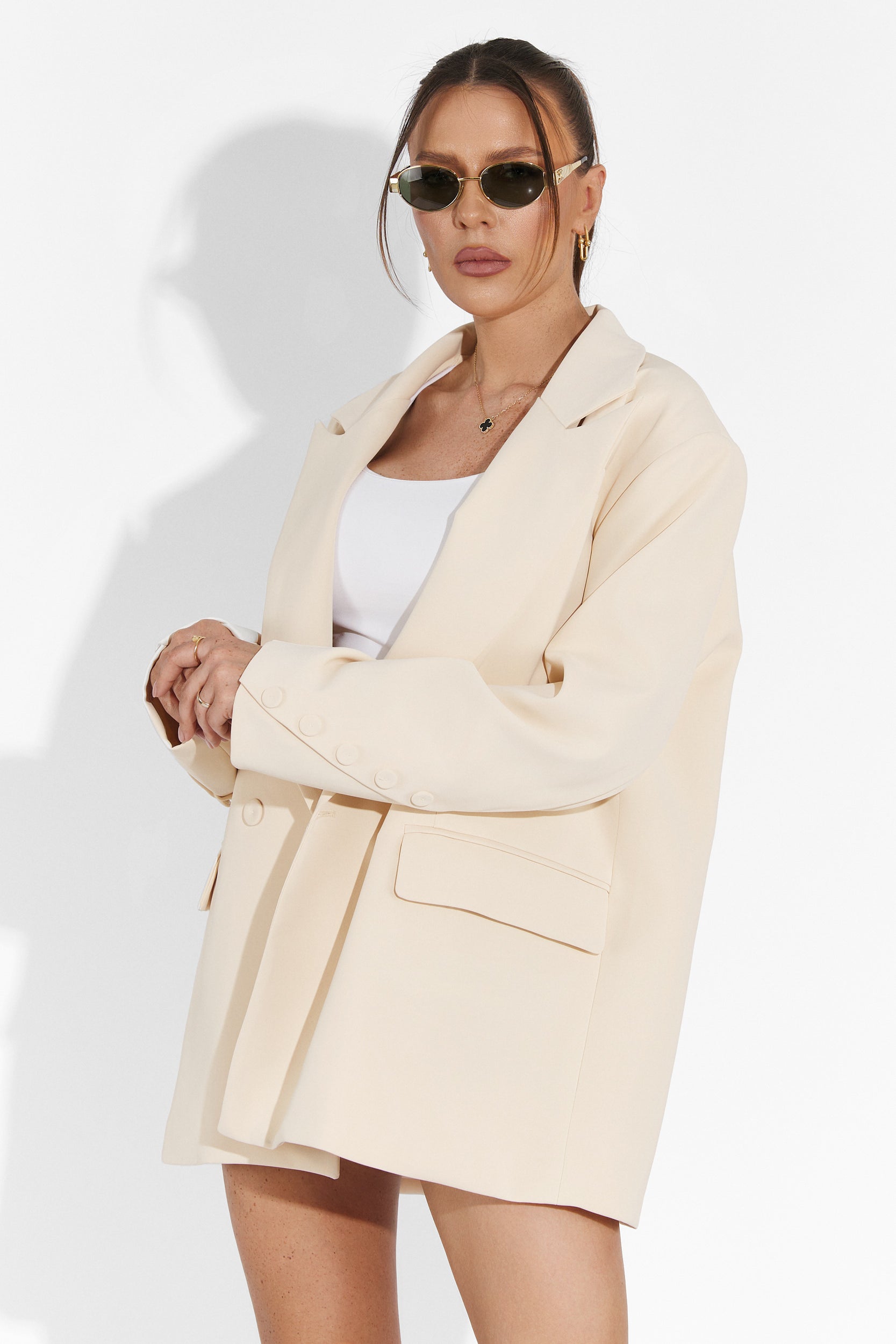 Smozy Bogas Beige Shorts Set