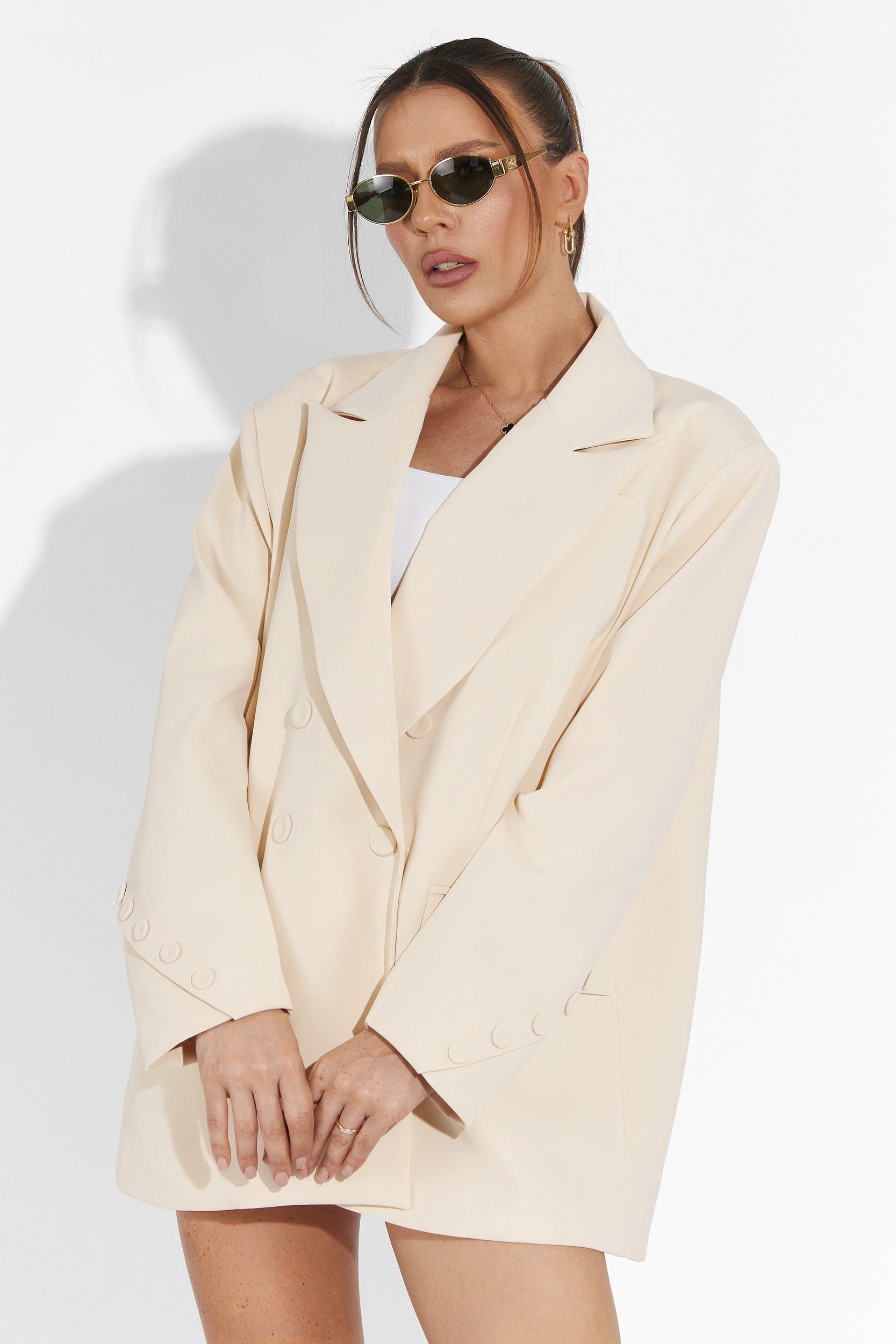 Smozy Bogas Beige Shorts Set