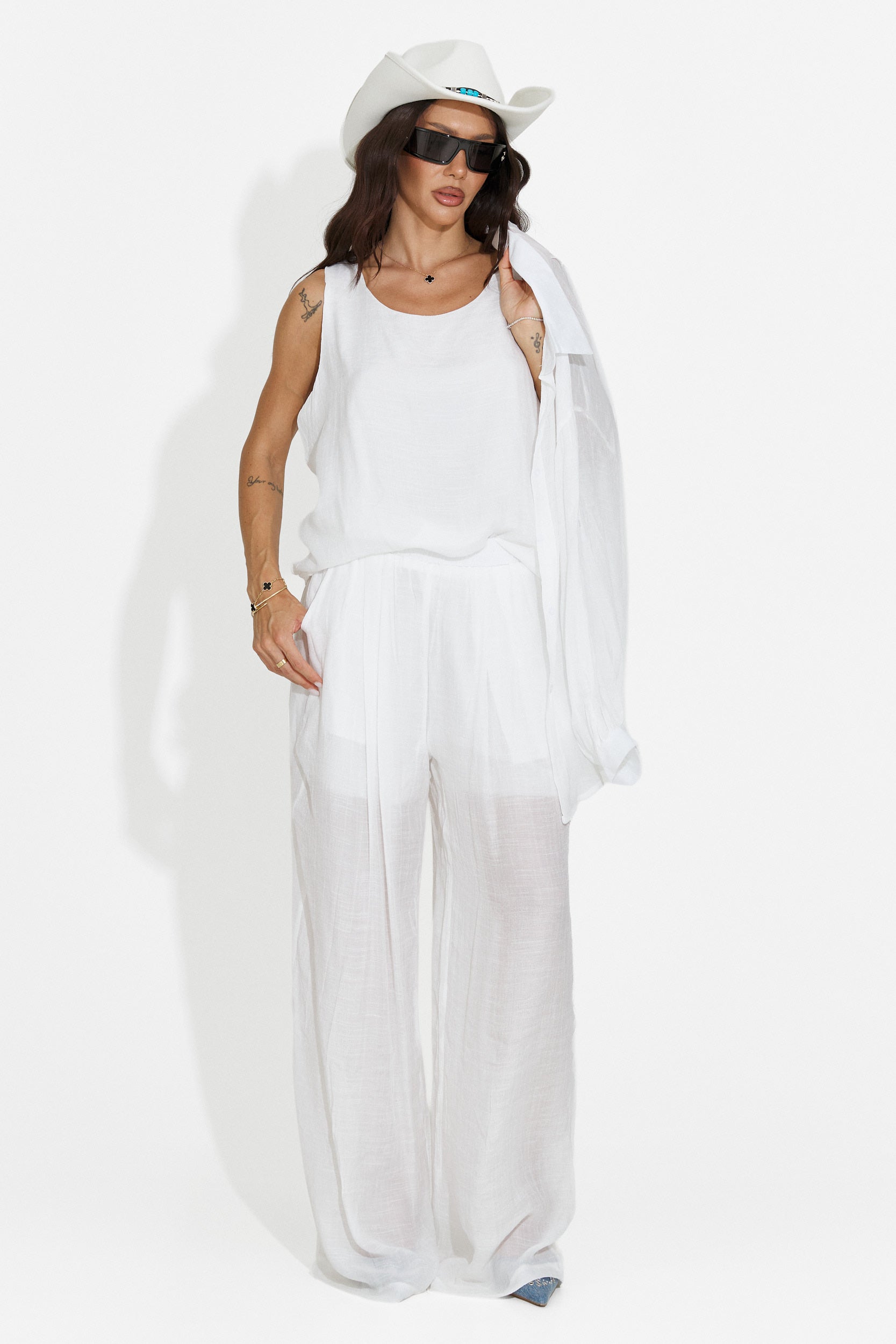 Compleu dama camasa + pantaloni + maiou alb Mivya Bogas