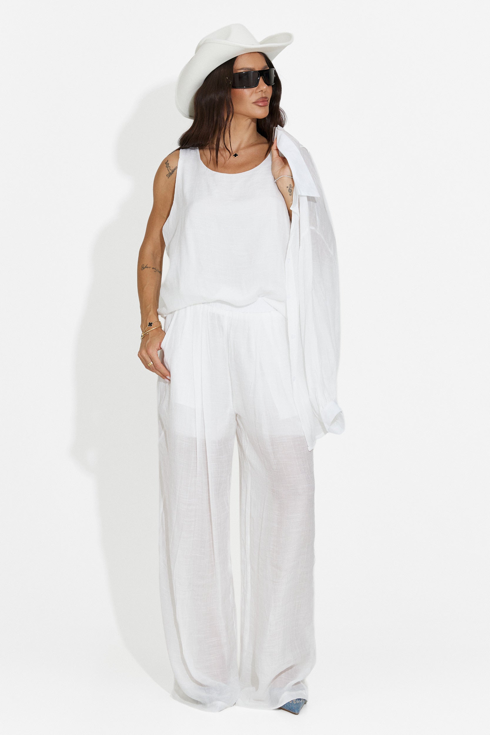 Compleu dama camasa + pantaloni + maiou alb Mivya Bogas