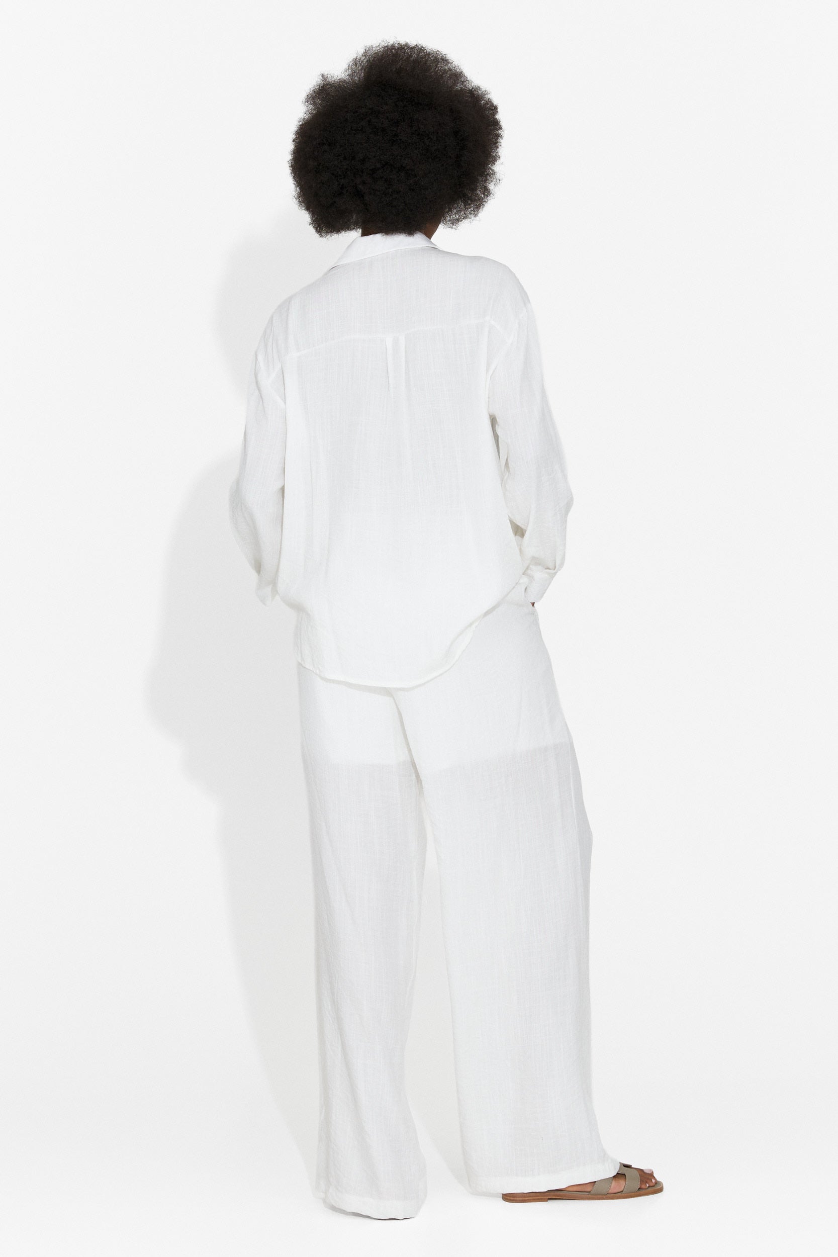 Compleu dama cu pantaloni alb Aralia Bogas