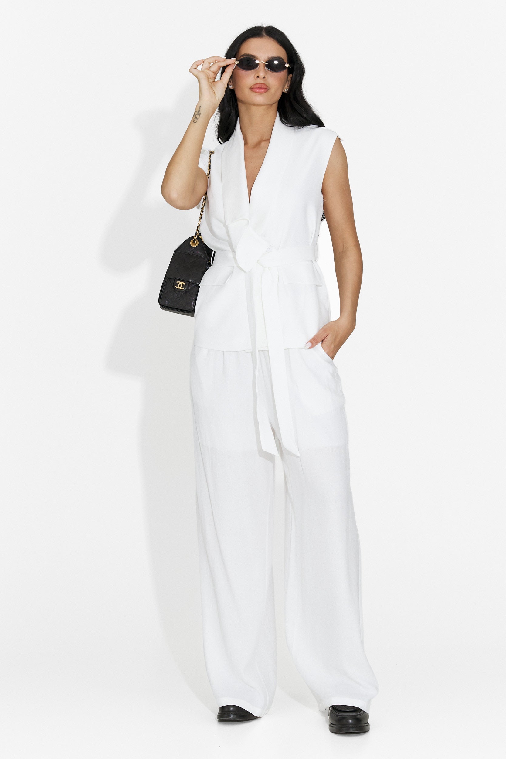 Compleu dama cu pantaloni alb Begonia Bogas