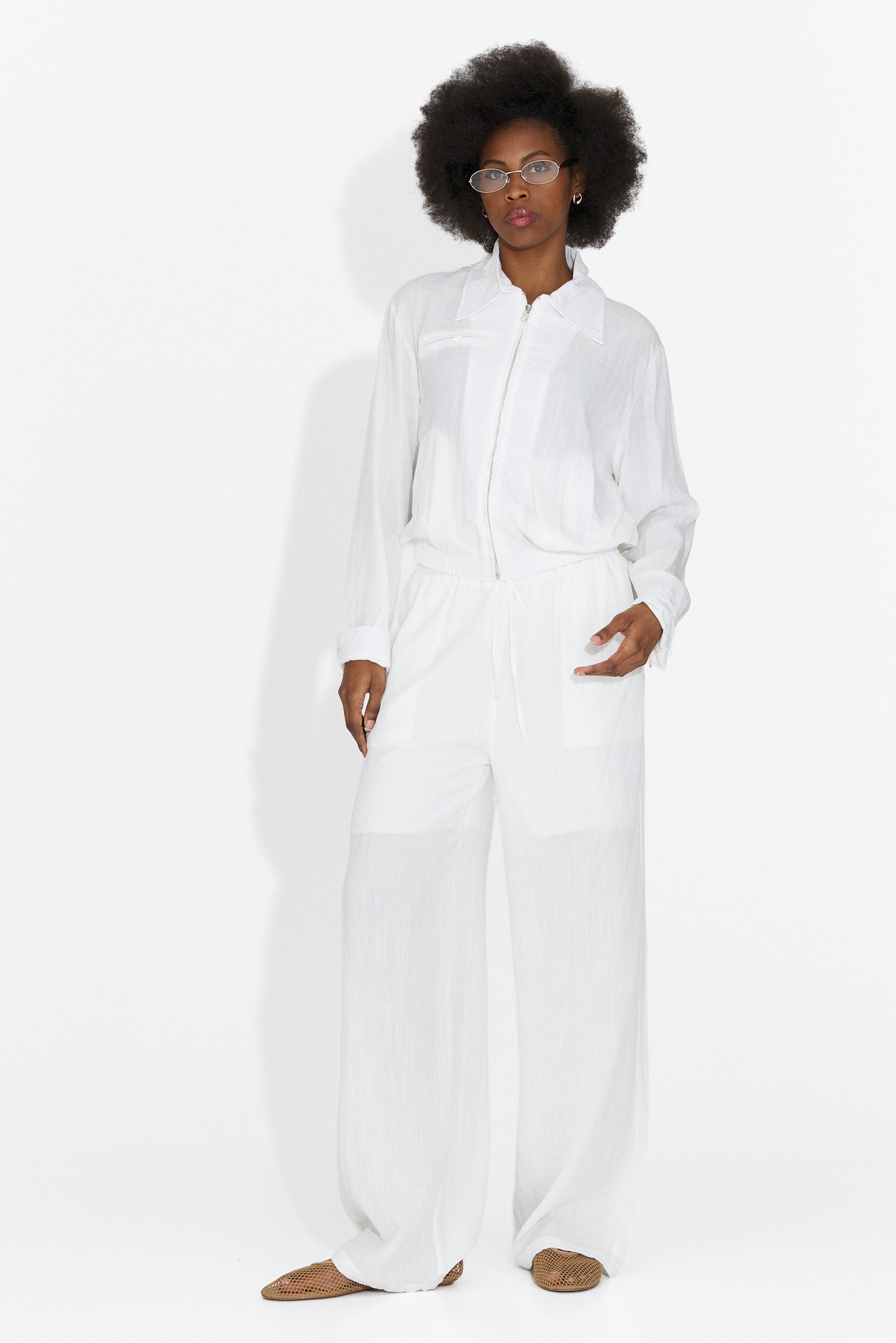 Compleu dama cu pantaloni alb Tulip Bogas