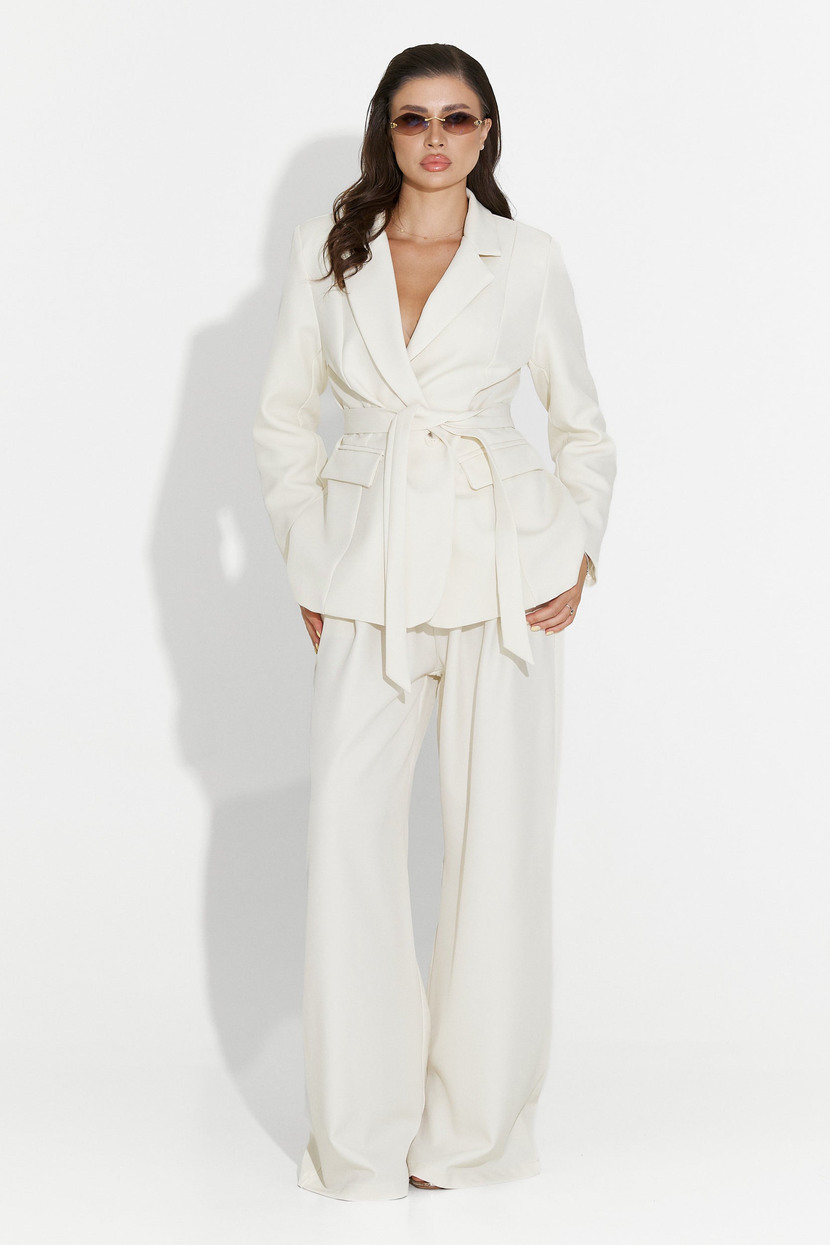 Women's suit with beige pants Aydena Bogas