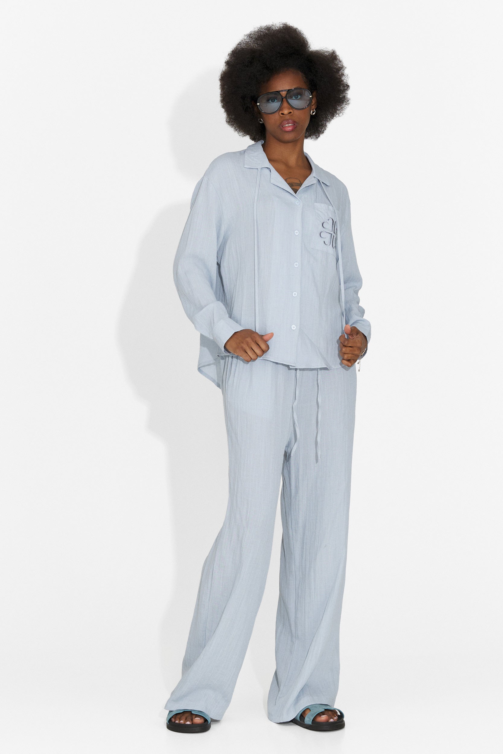 Compleu dama cu pantaloni bleu Aralia Bogas