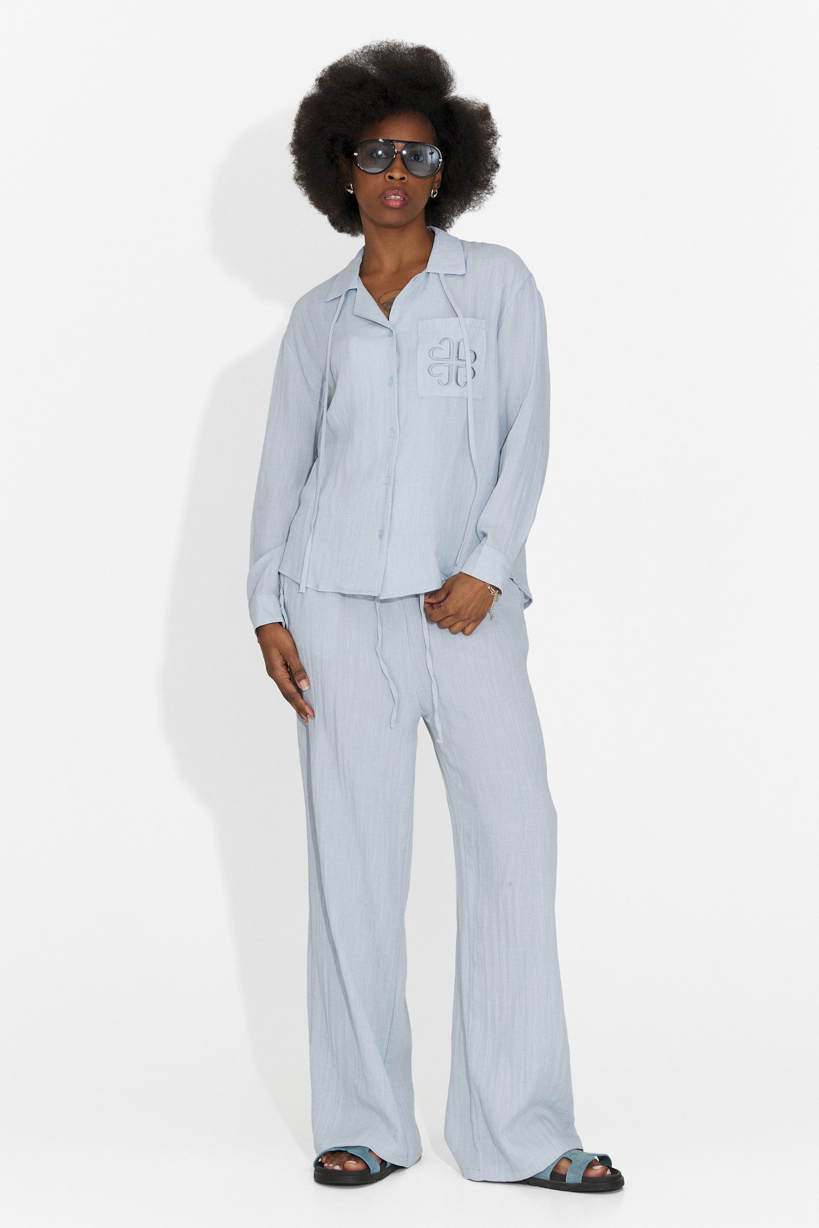Compleu dama cu pantaloni bleu Aralia Bogas