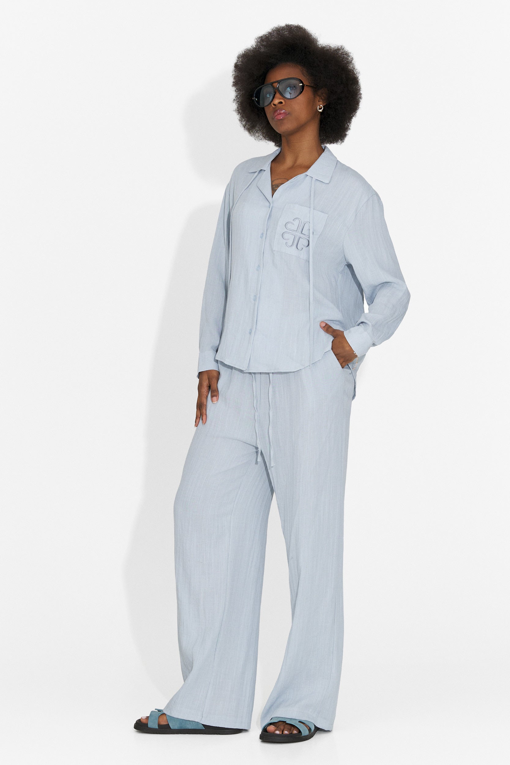Compleu dama cu pantaloni bleu Aralia Bogas