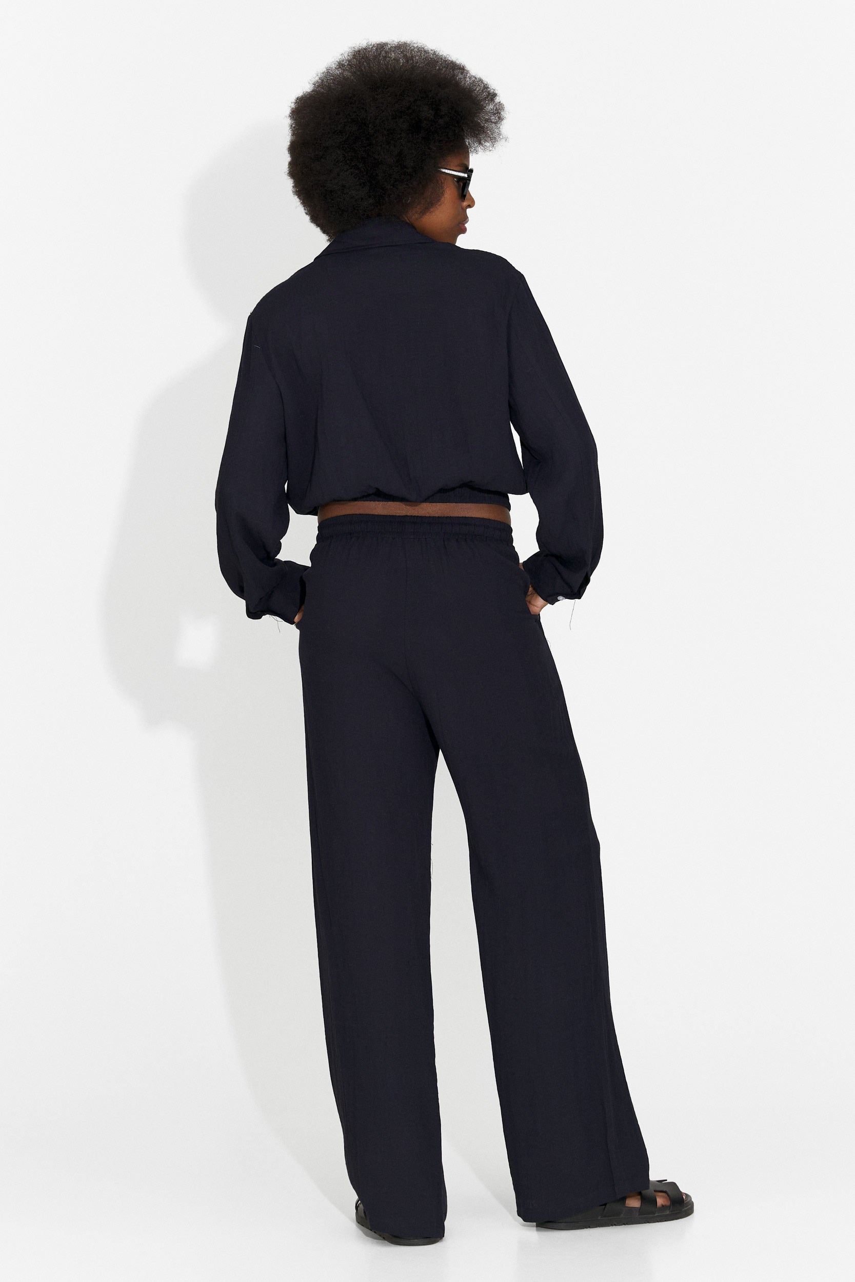 Compleu dama cu pantaloni bleumarin Tulip Bogas