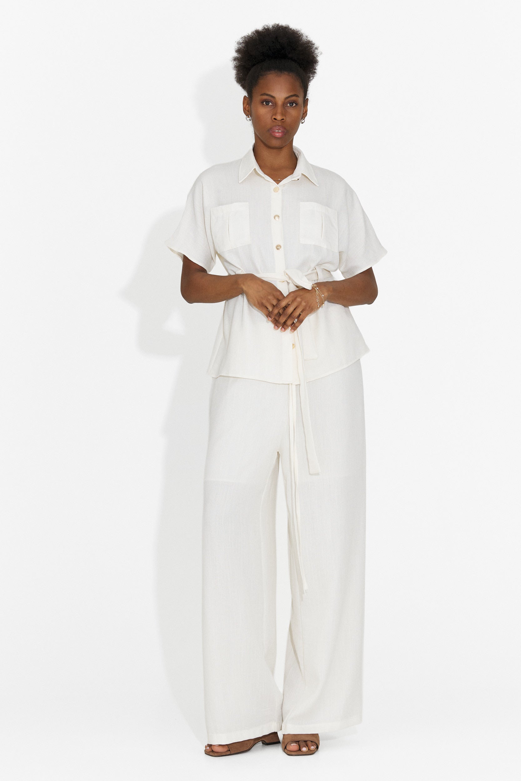 Compleu dama cu pantaloni crem Sendy Bogas