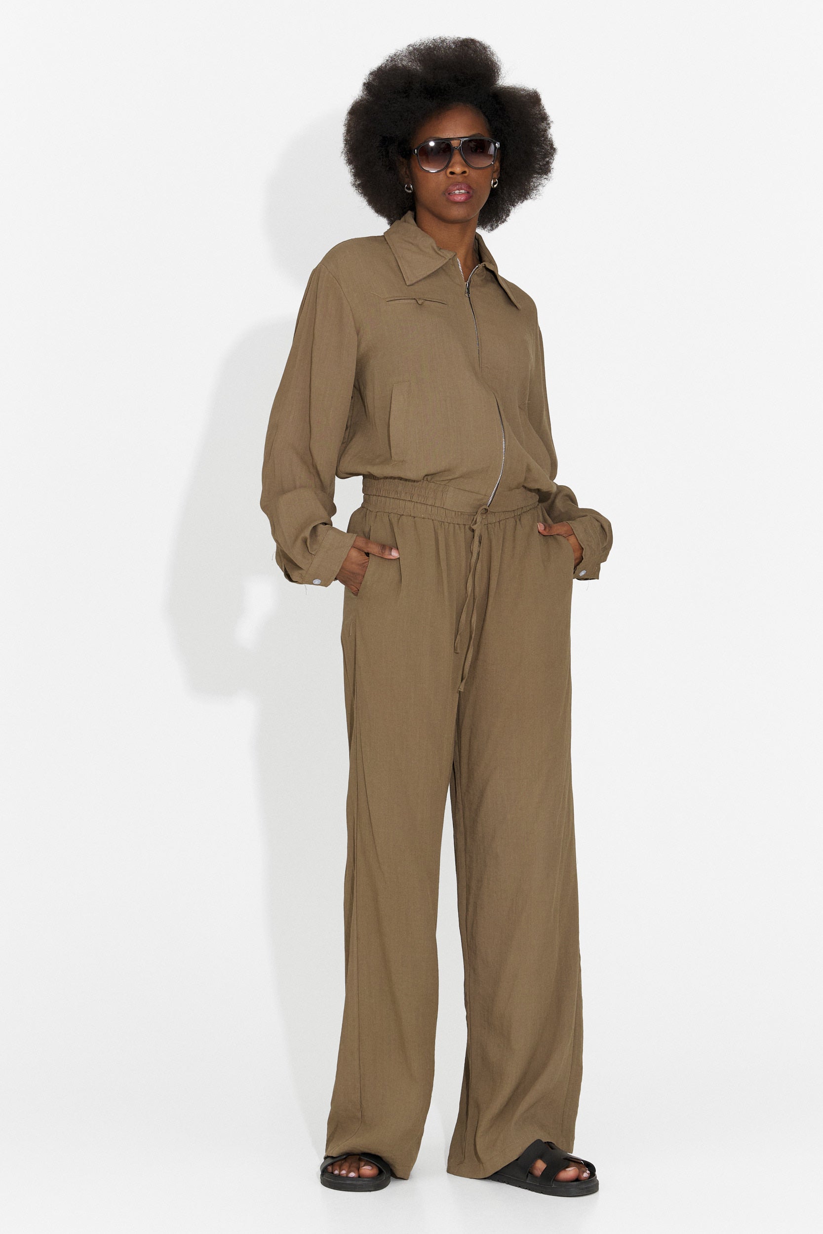 Compleu dama cu pantaloni maro Tulip Bogas