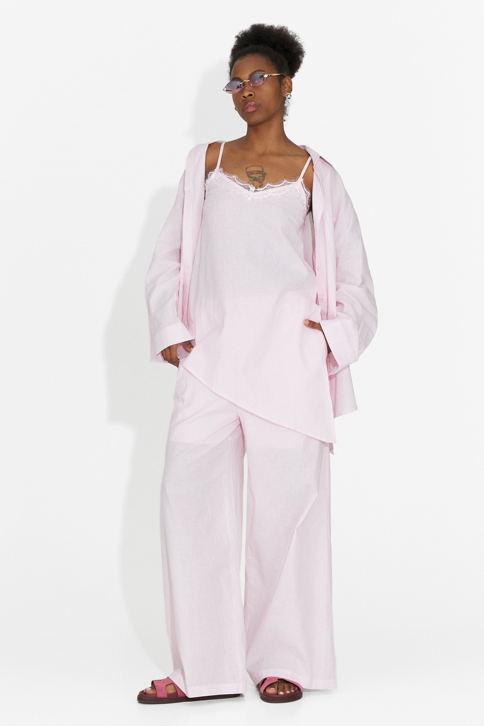 Compleu dama cu pantaloni roz Alicata Bogas
