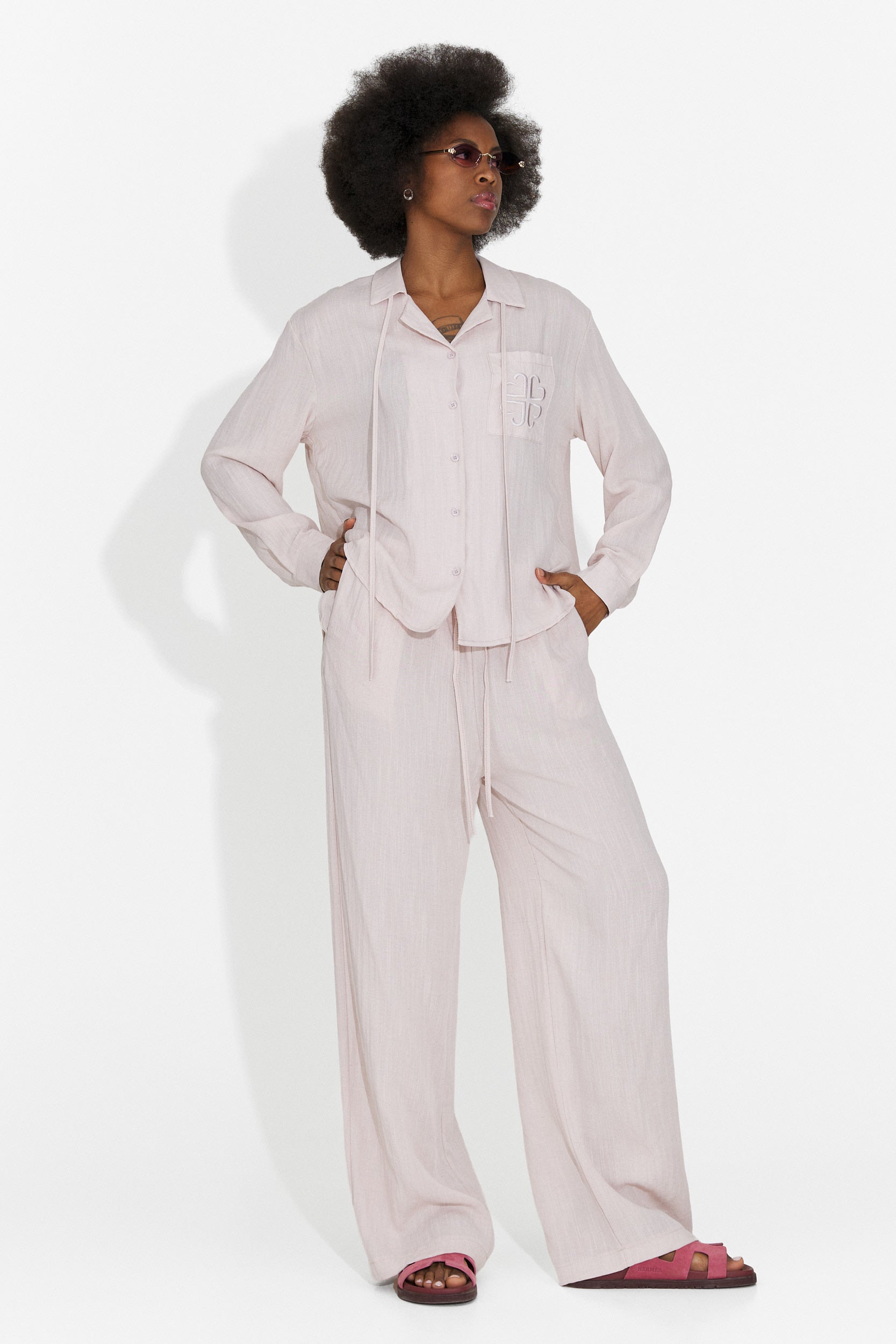 Compleu dama cu pantaloni roz Aralia Bogas