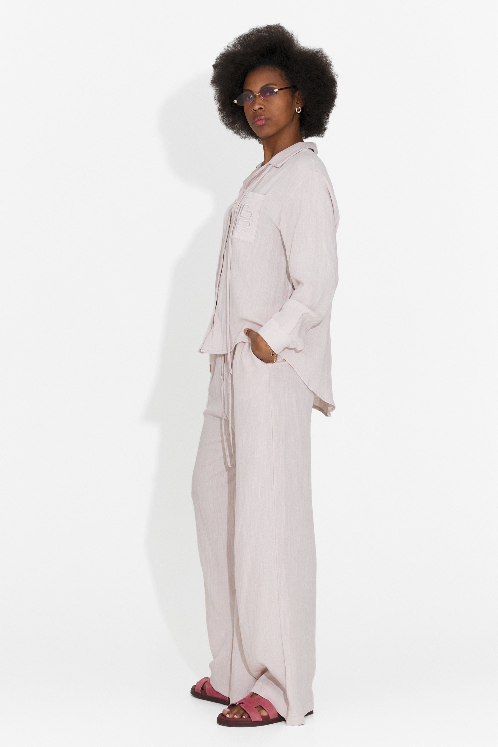 Compleu dama cu pantaloni roz Aralia Bogas