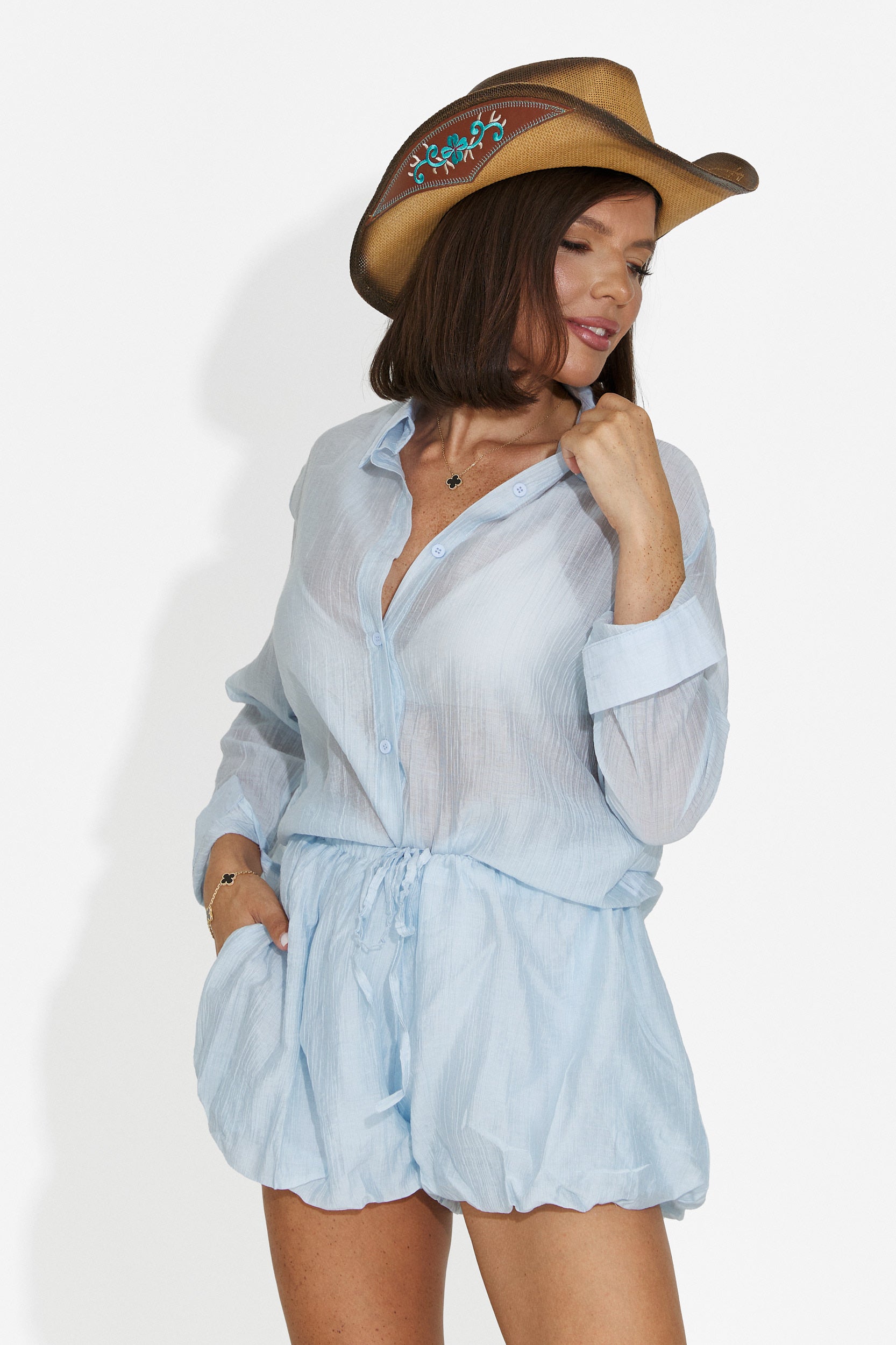 Compleu dama cu pantaloni scurti bleu Axelia Bogas