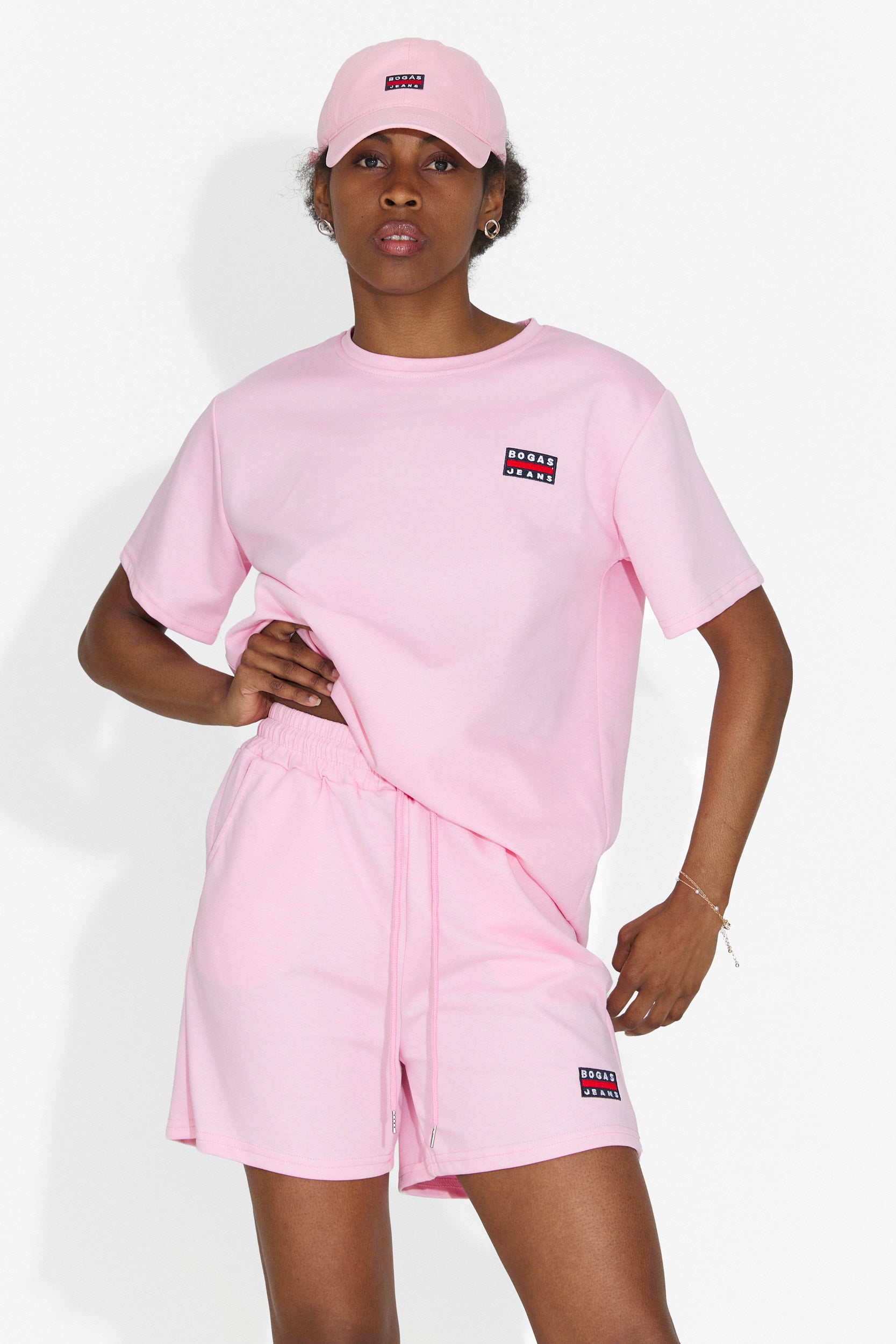 Compleu dama cu pantaloni scurti roz Marva Bogas