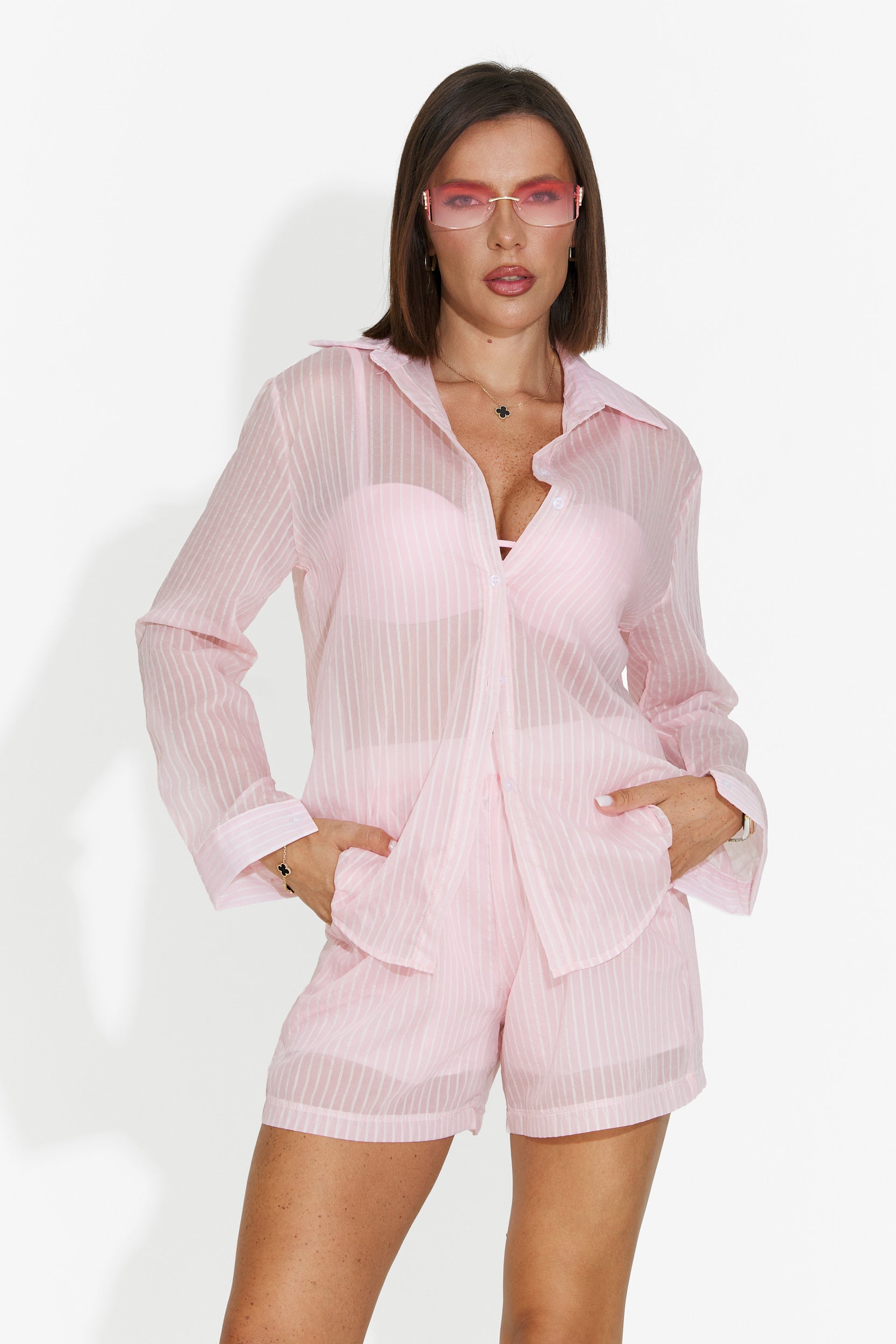 Compleu dama cu pantaloni scurti roz Valeia Bogas