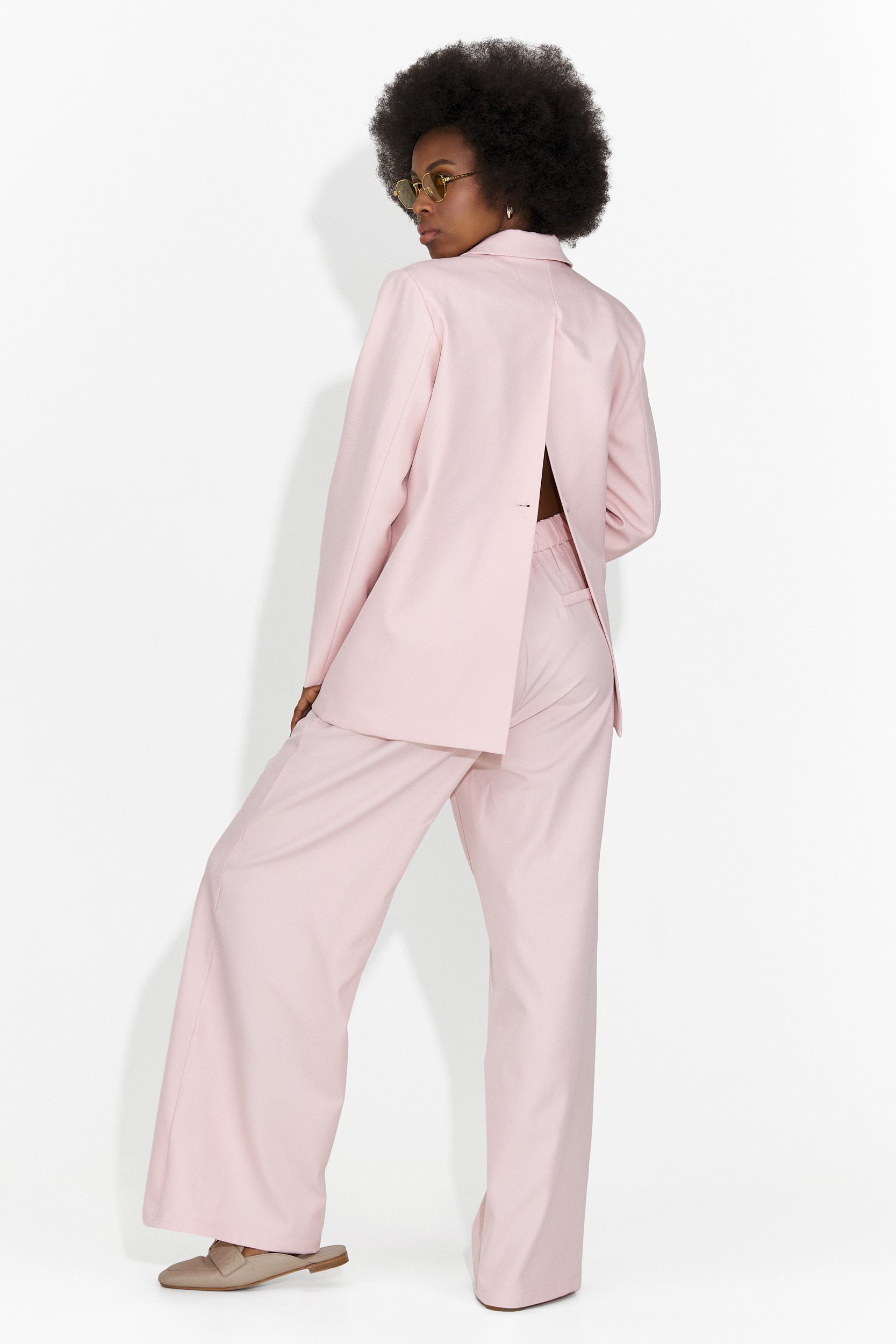 Compleu dama elegant roz Timelia Bogas