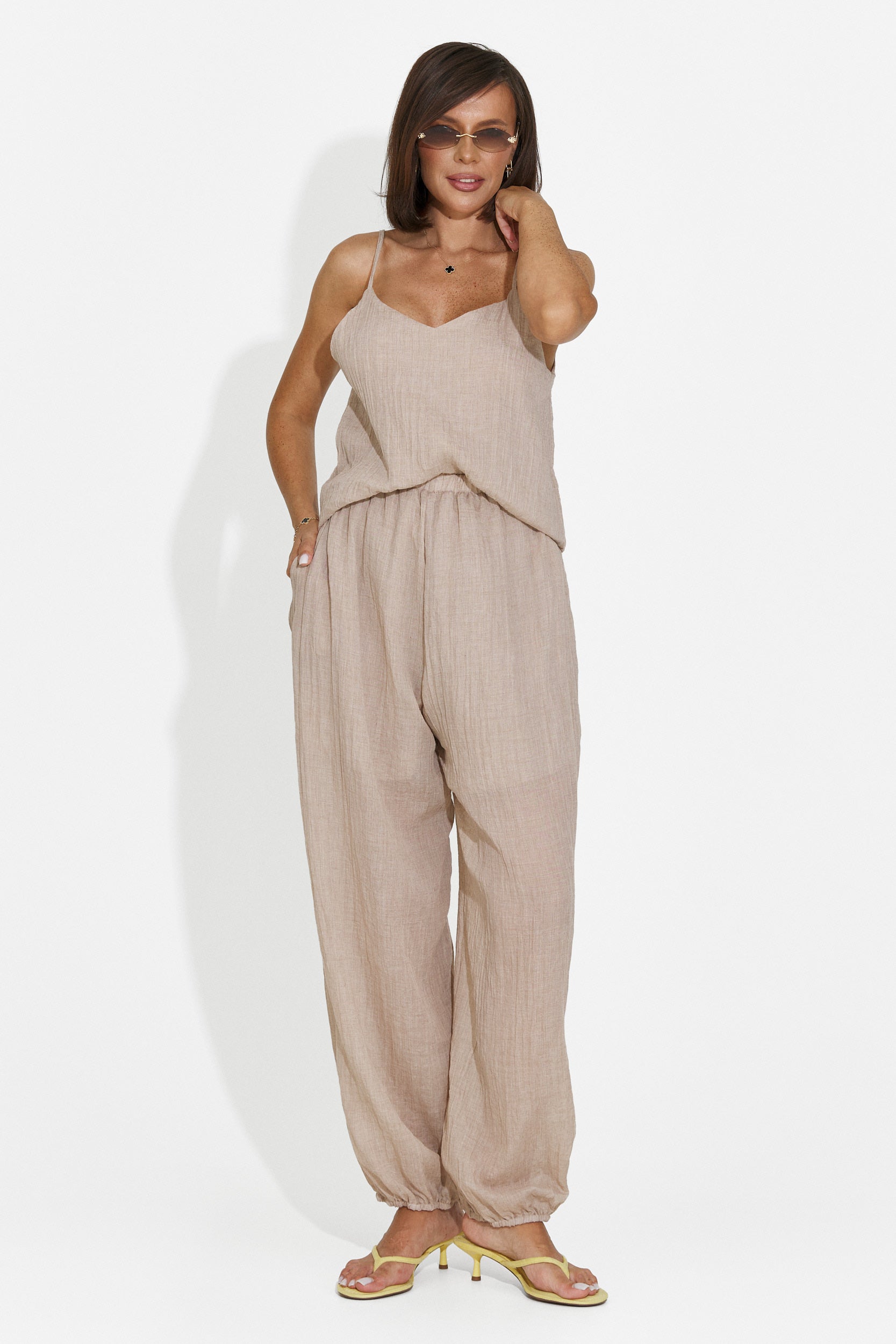 Compleu dama pantaloni + maiou + camasa maro Dariele Bogas