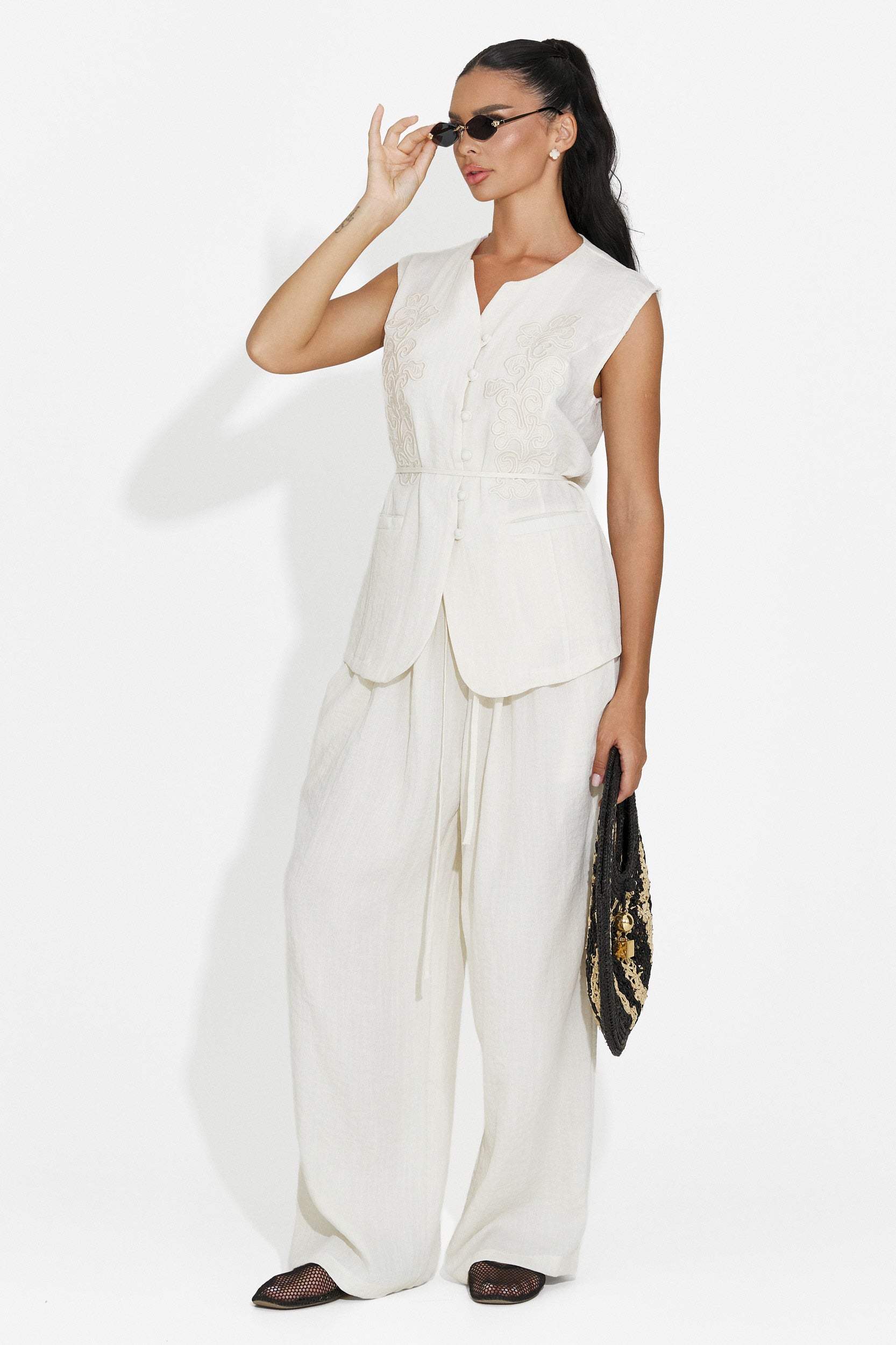 Compleu dama vesta + pantaloni crem Vyzela Bogas