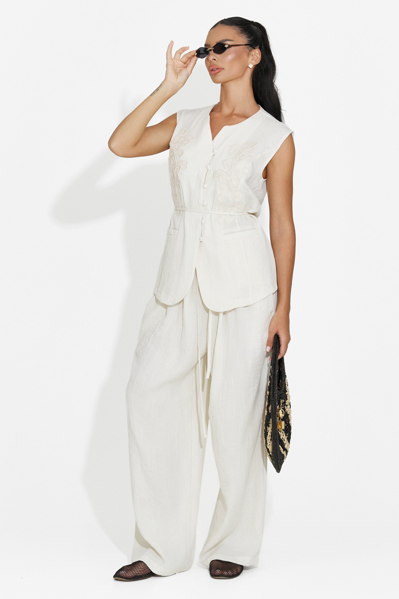 Compleu dama vesta + pantaloni crem Vyzela Bogas