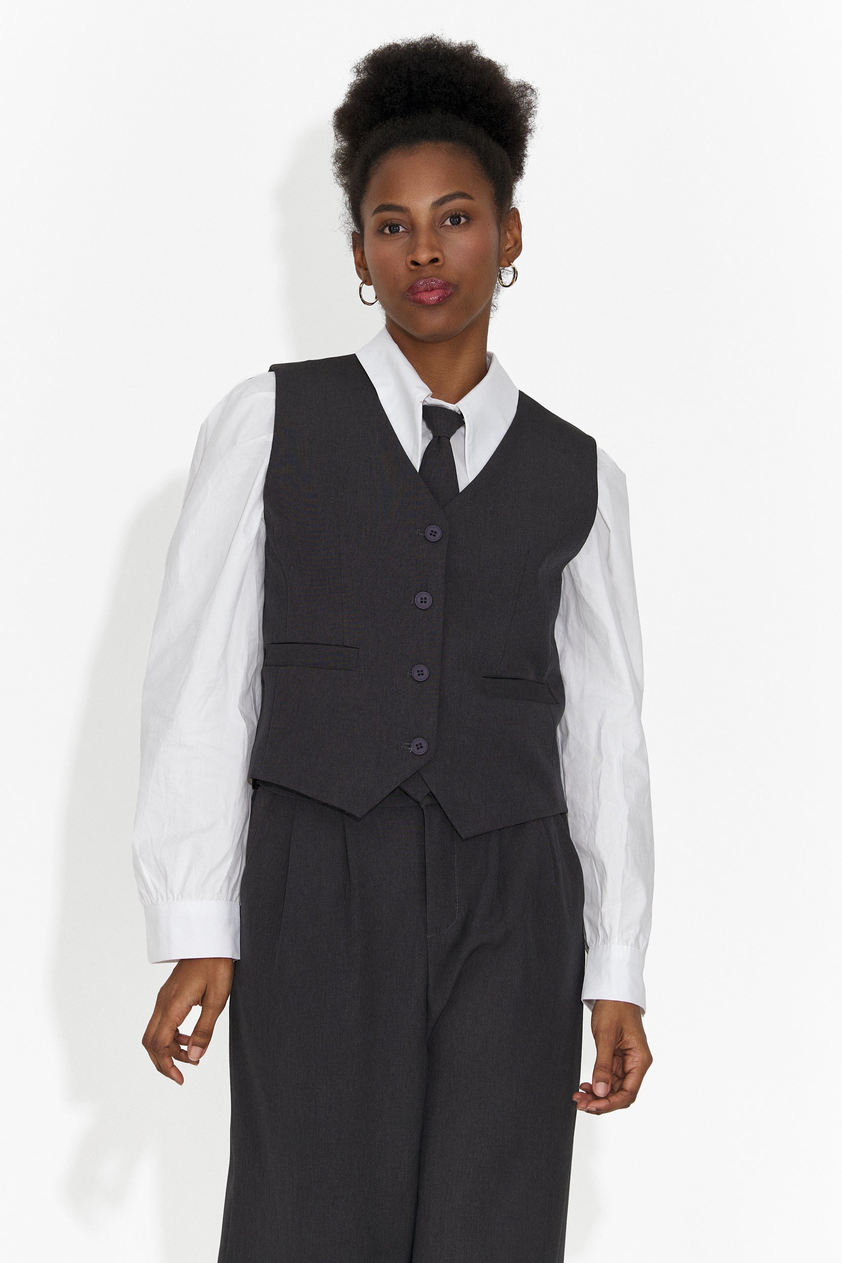 Costum 4 piese pantaloni + vesta + sacou + cravata gri Meldora