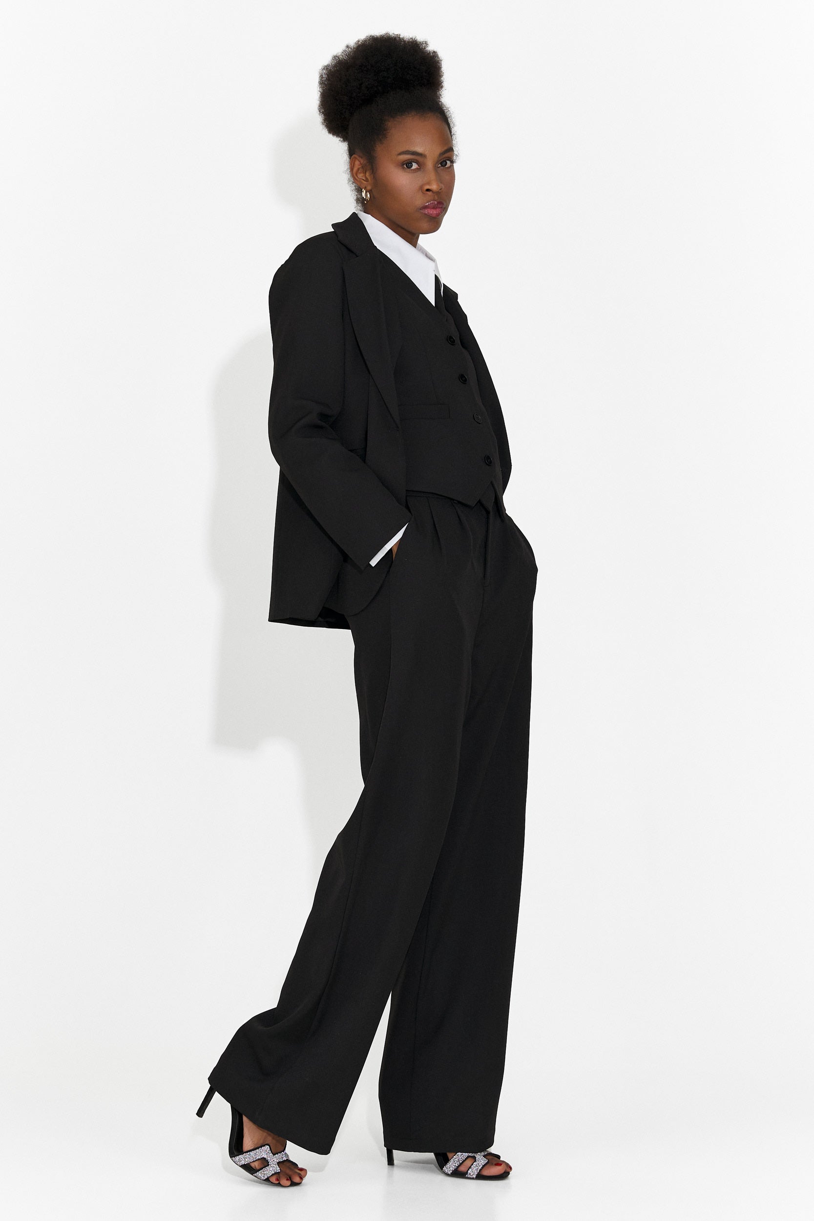 Costum 4 piese pantaloni + vesta + sacou + cravata negru Meldor
