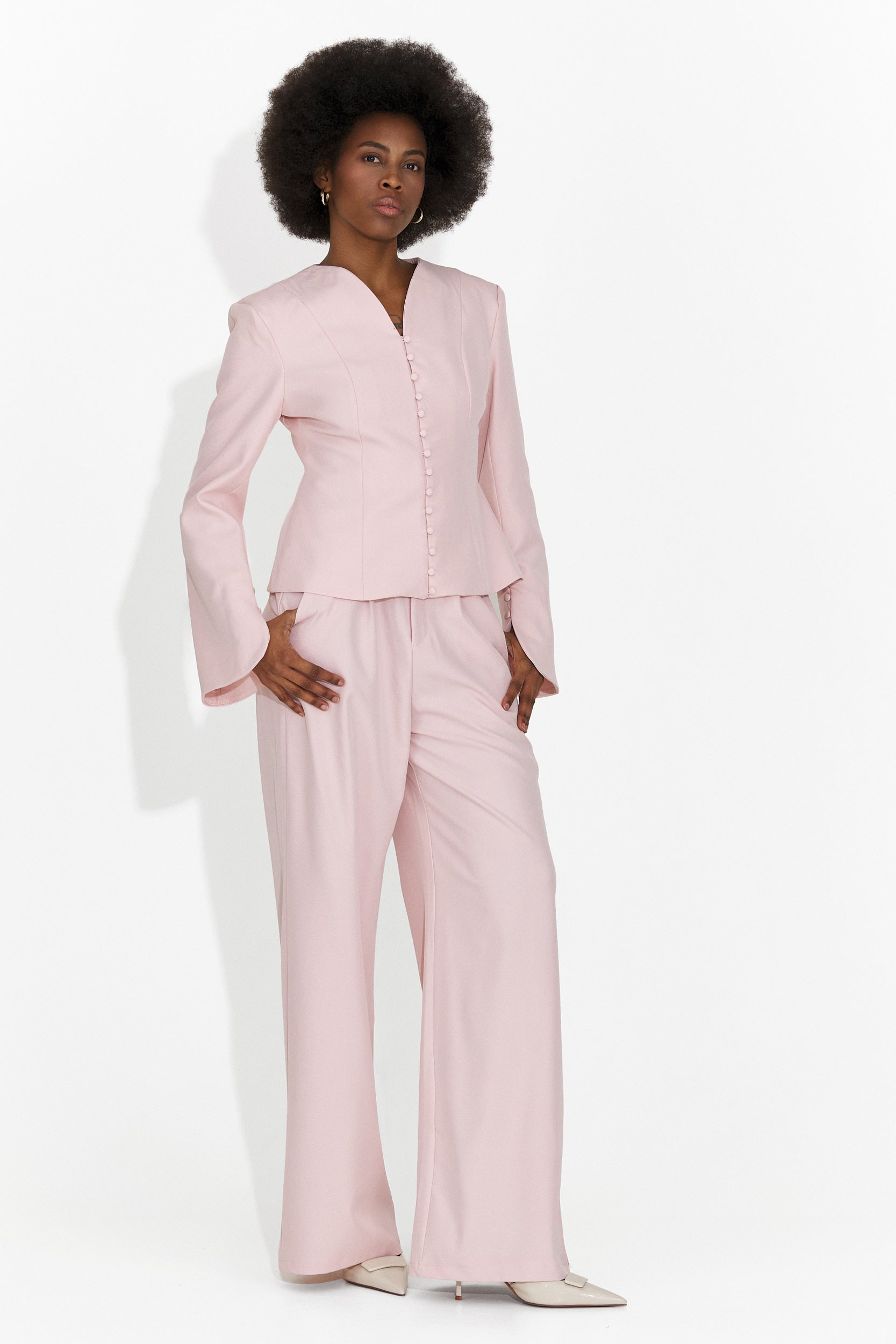 Costum cu pantaloni elegant roz Jayne Bogas