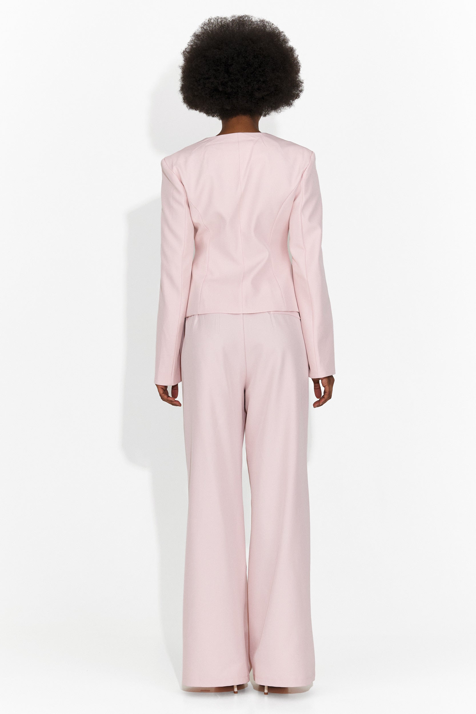 Costum cu pantaloni elegant roz Jayne Bogas