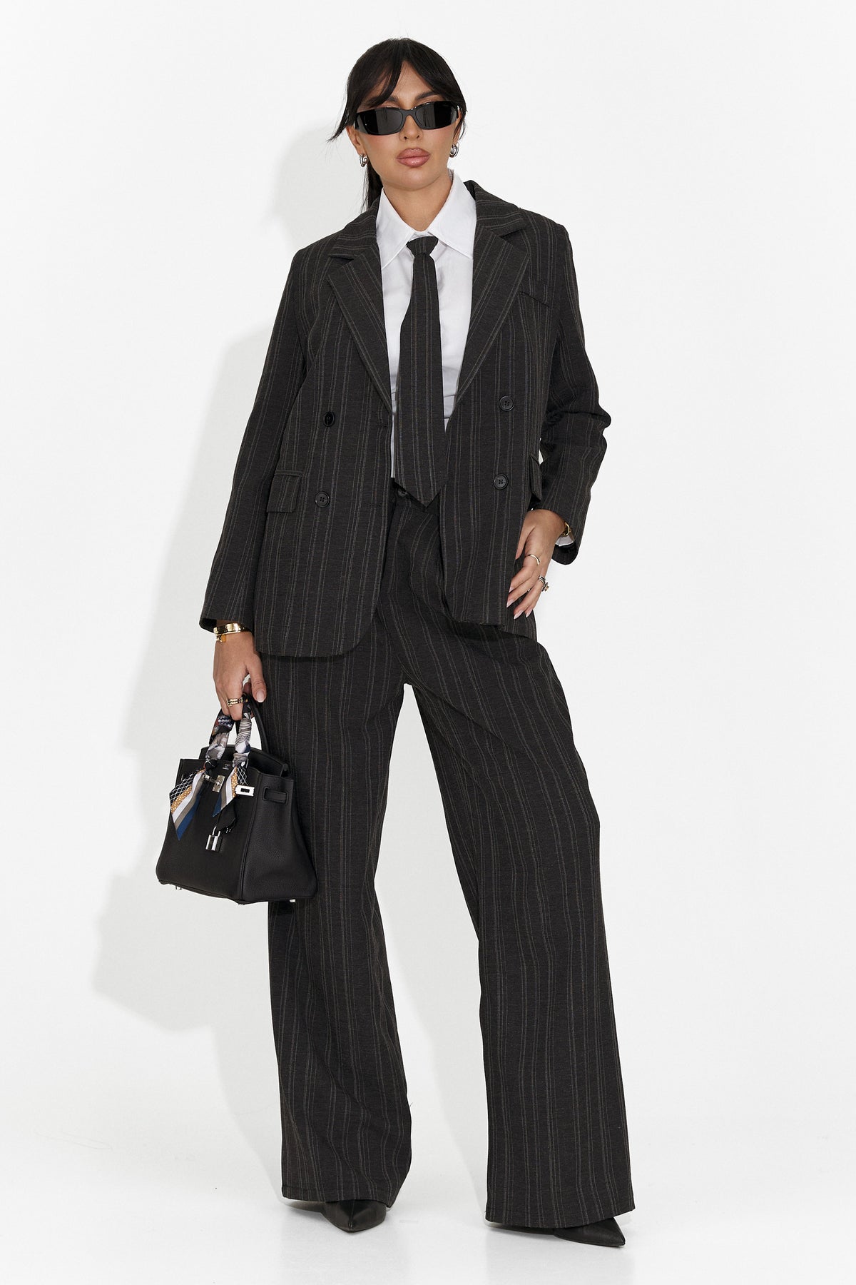 Costum dama 3 piese sacou + pantaloni + cravata negru Anhelica, imaginea 4 din 7