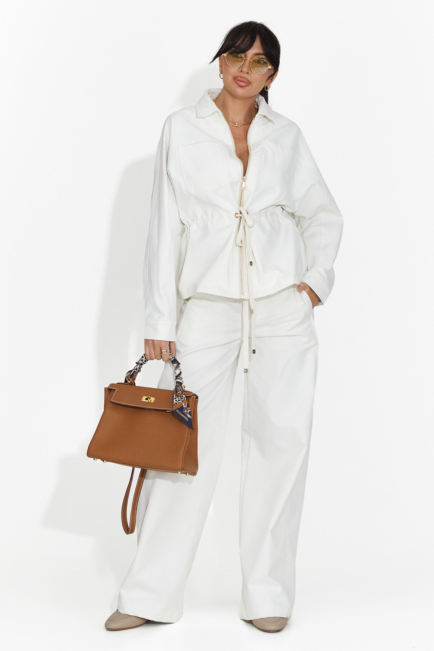 Costum dama elegant alb Elenya Bogas