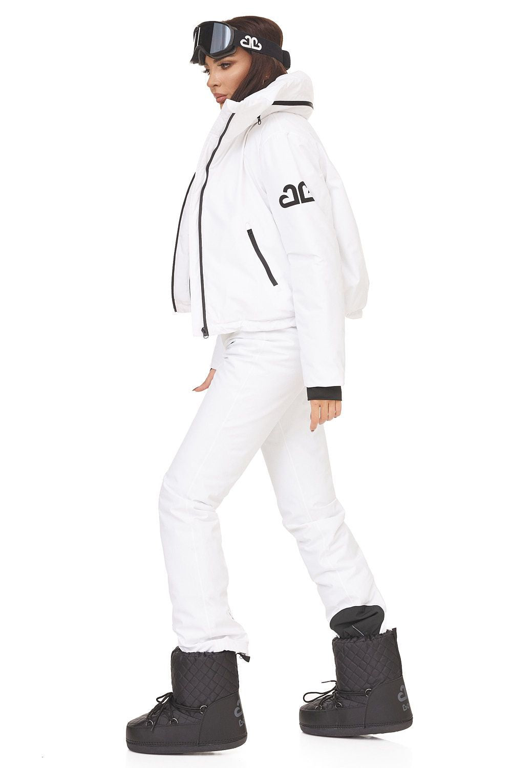 Reasia Bogas White Casual Ski Suit