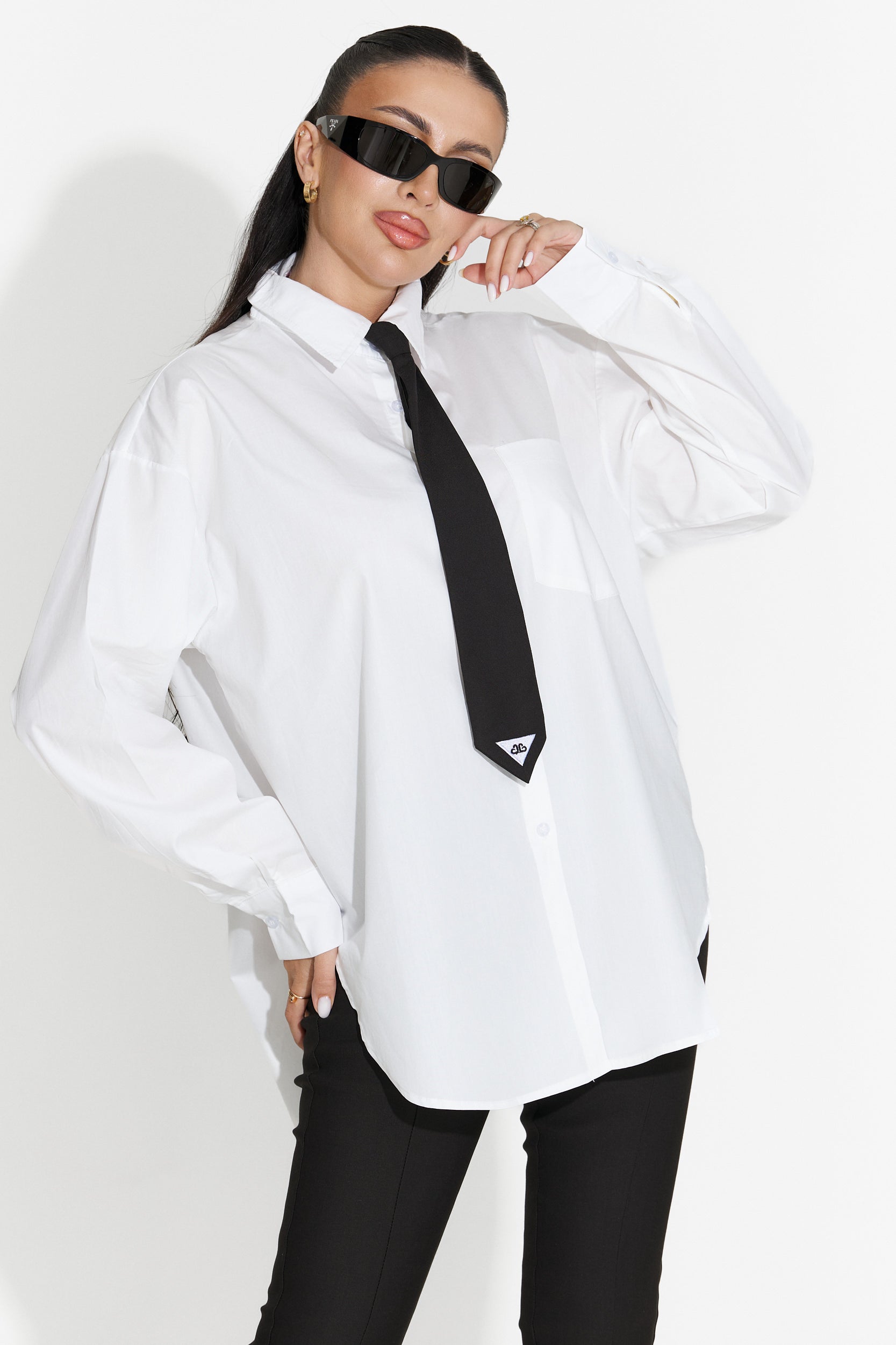 Women's black tie Daizi Bogas