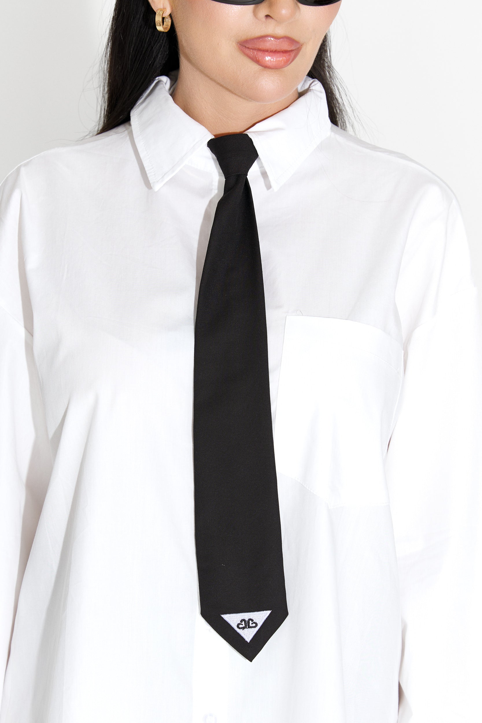 Women's black tie Daizi Bogas