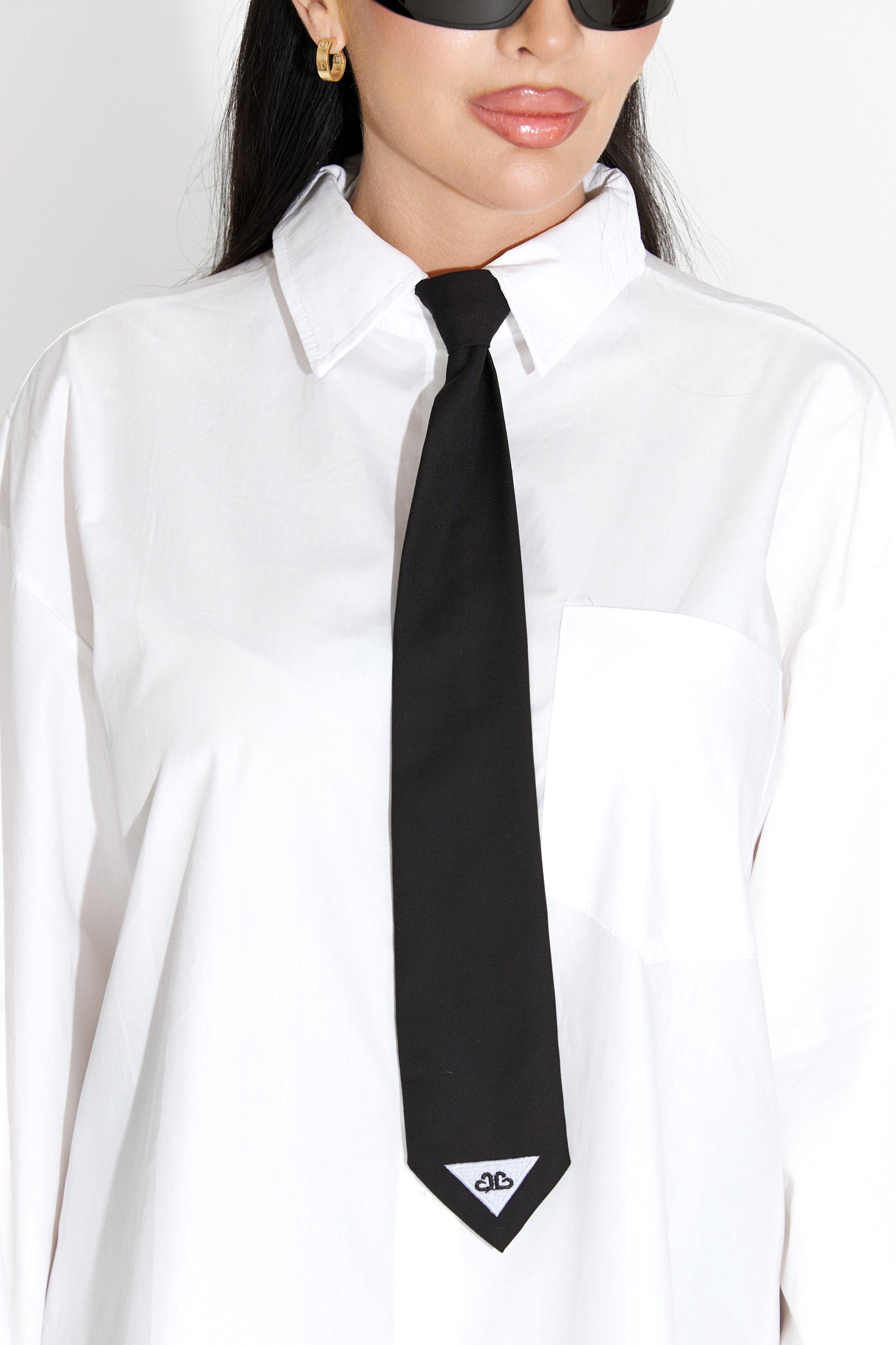 Women's black tie Daizi Bogas