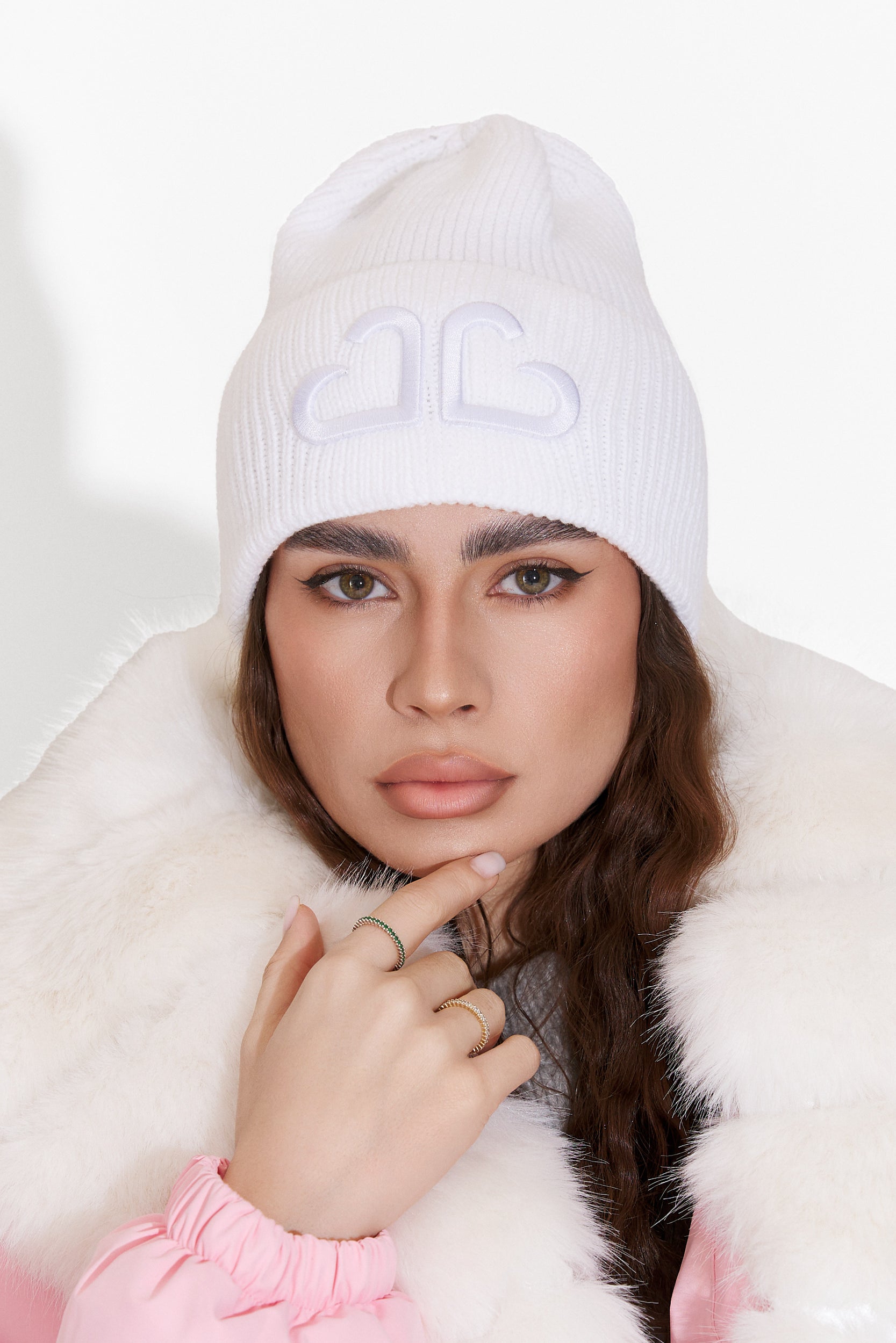 White casual lady hat Tausia Bogas