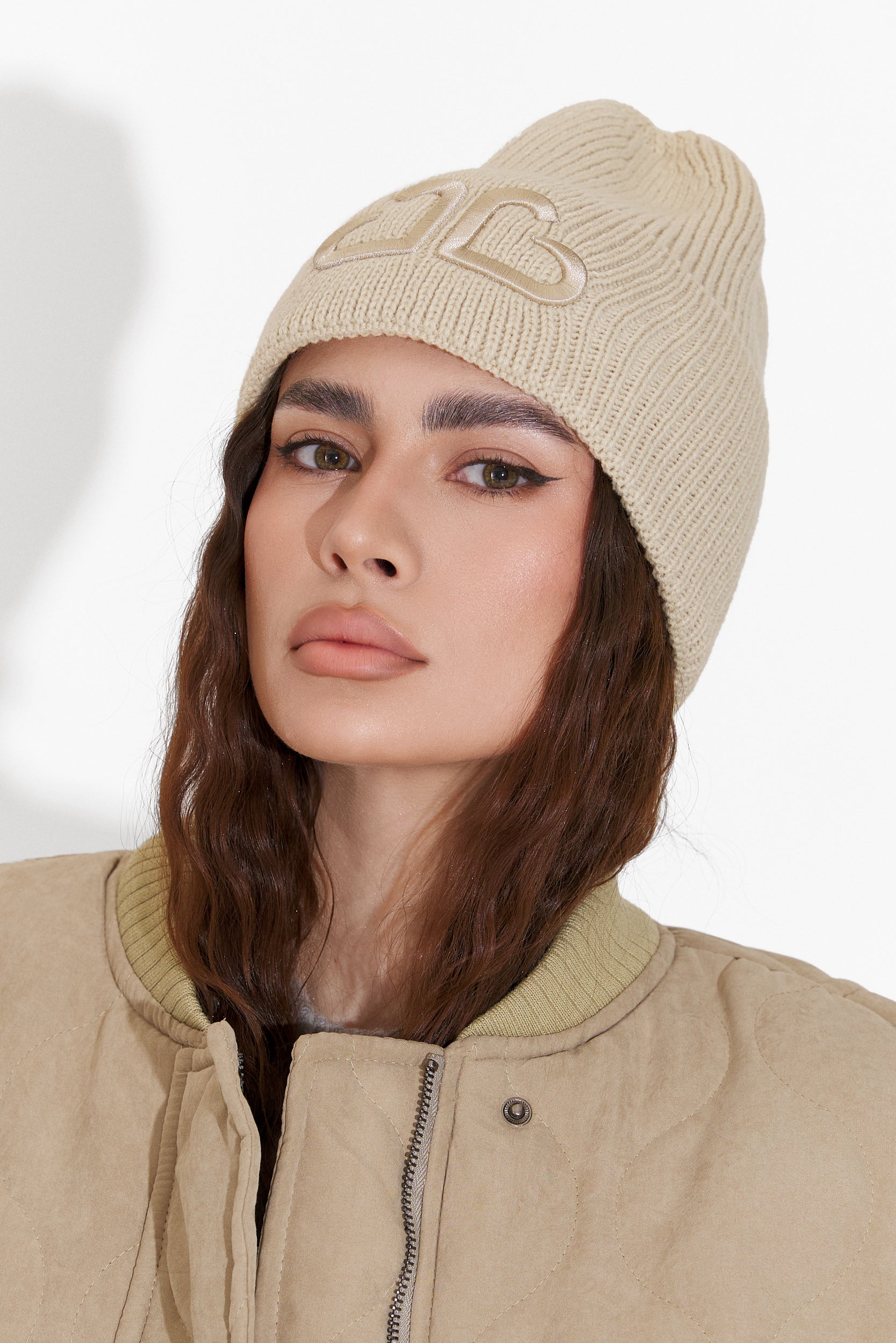 Casual Beige Tausia Bogas Ladies Beanie Hat