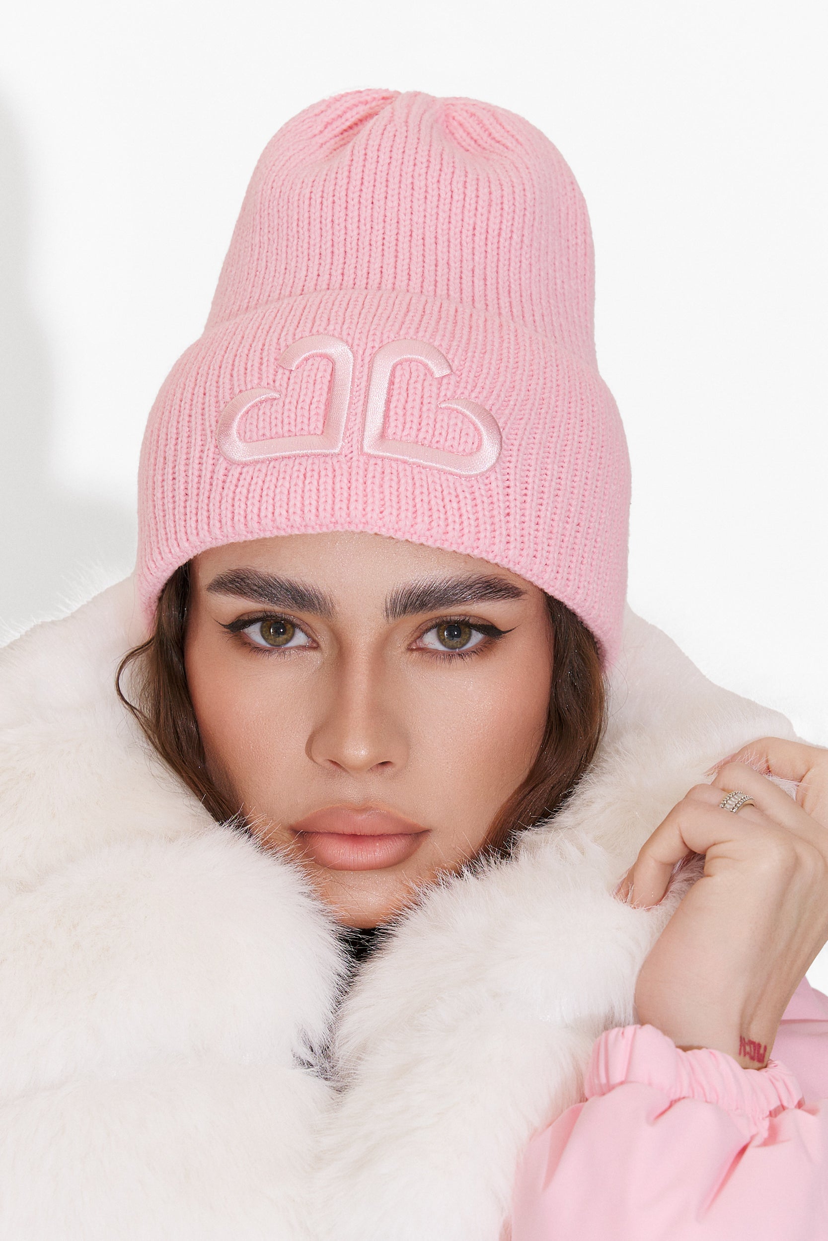 Casual Pink Tausia Bogas Ladies Beanie Hat
