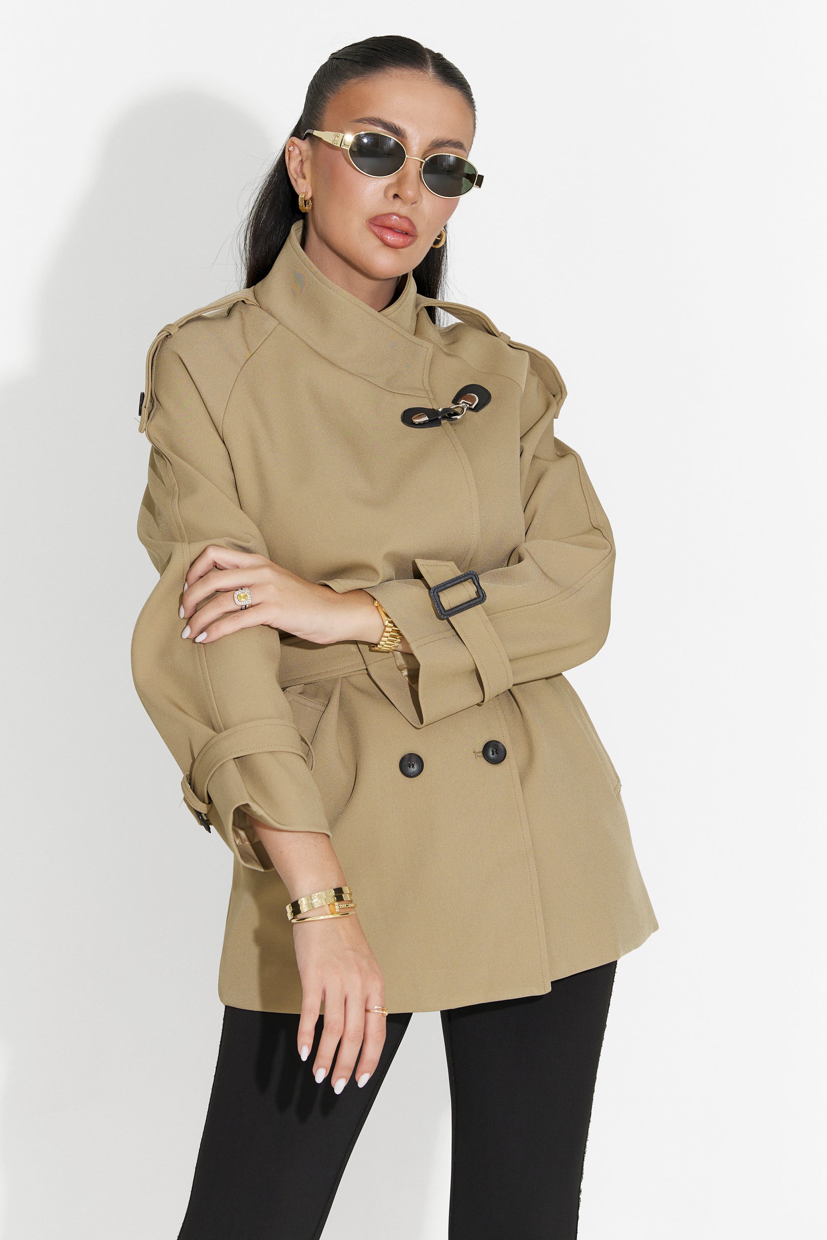 Short brown women's coat Cenavia Bogas