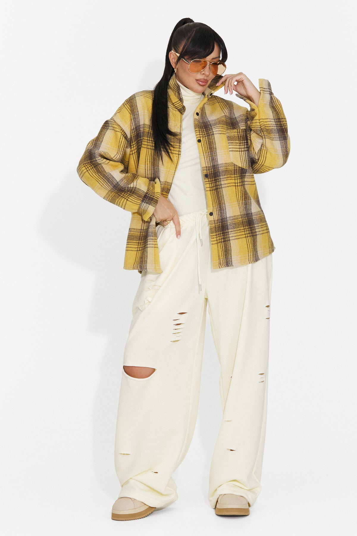 Pantaloni casual crem Lulaoa Bogas