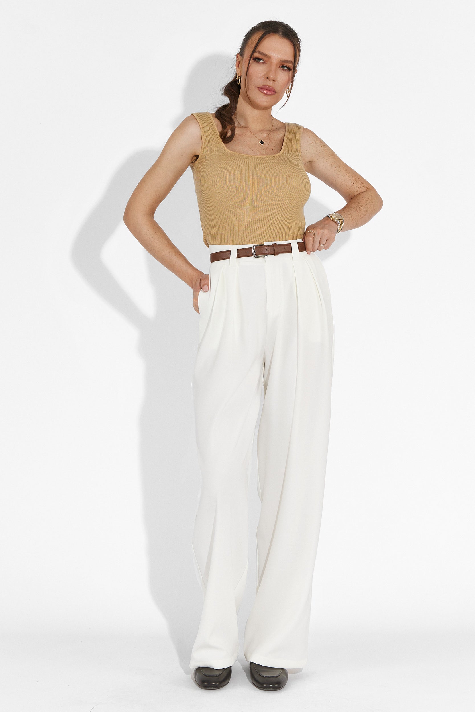 Edward Bogas White Casual Women's Trousers