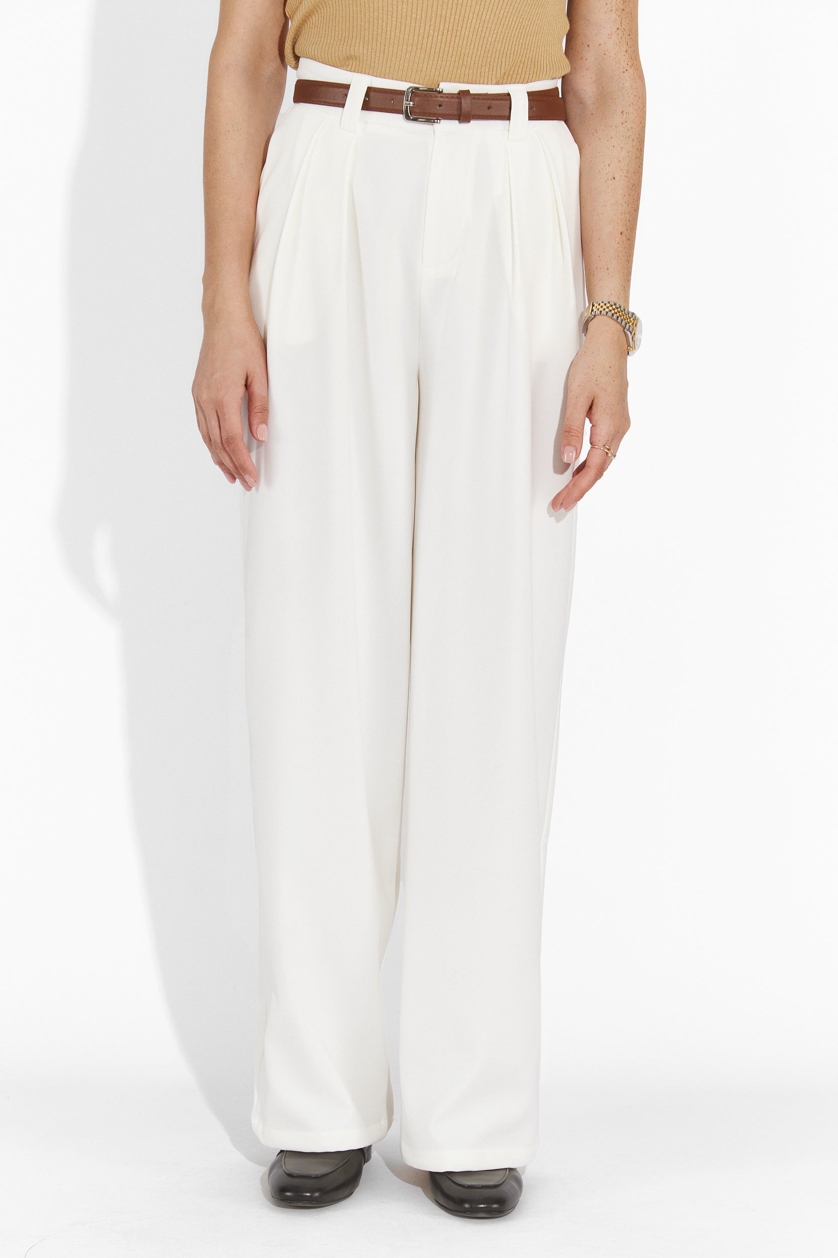 Edward Bogas White Casual Women's Trousers