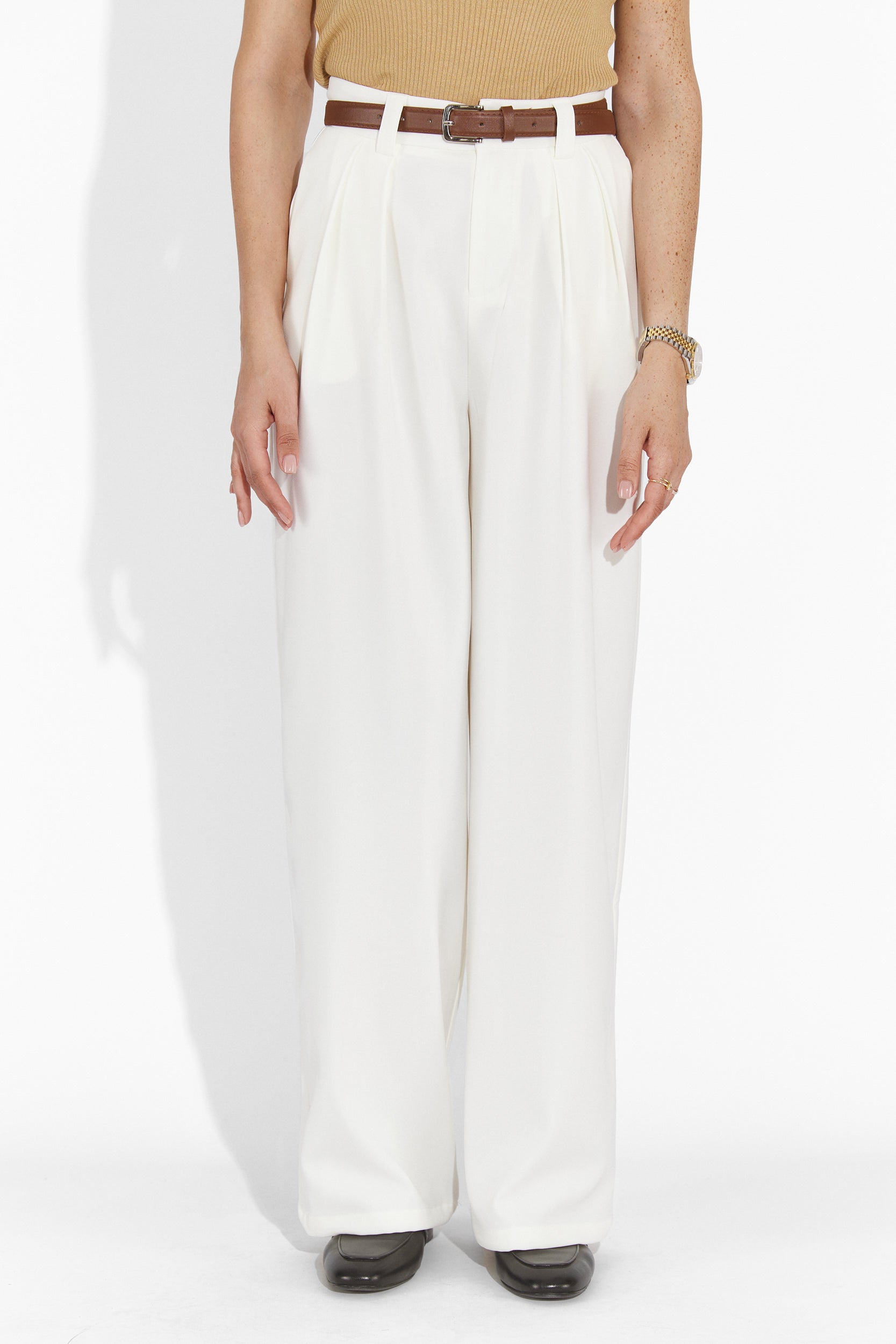 Edward Bogas White Casual Women's Trousers
