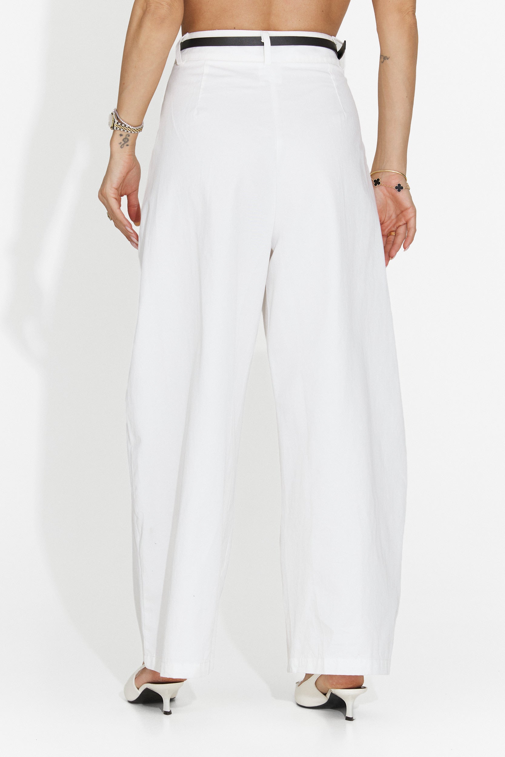 Pantaloni dama casual albi Horwed Bogas